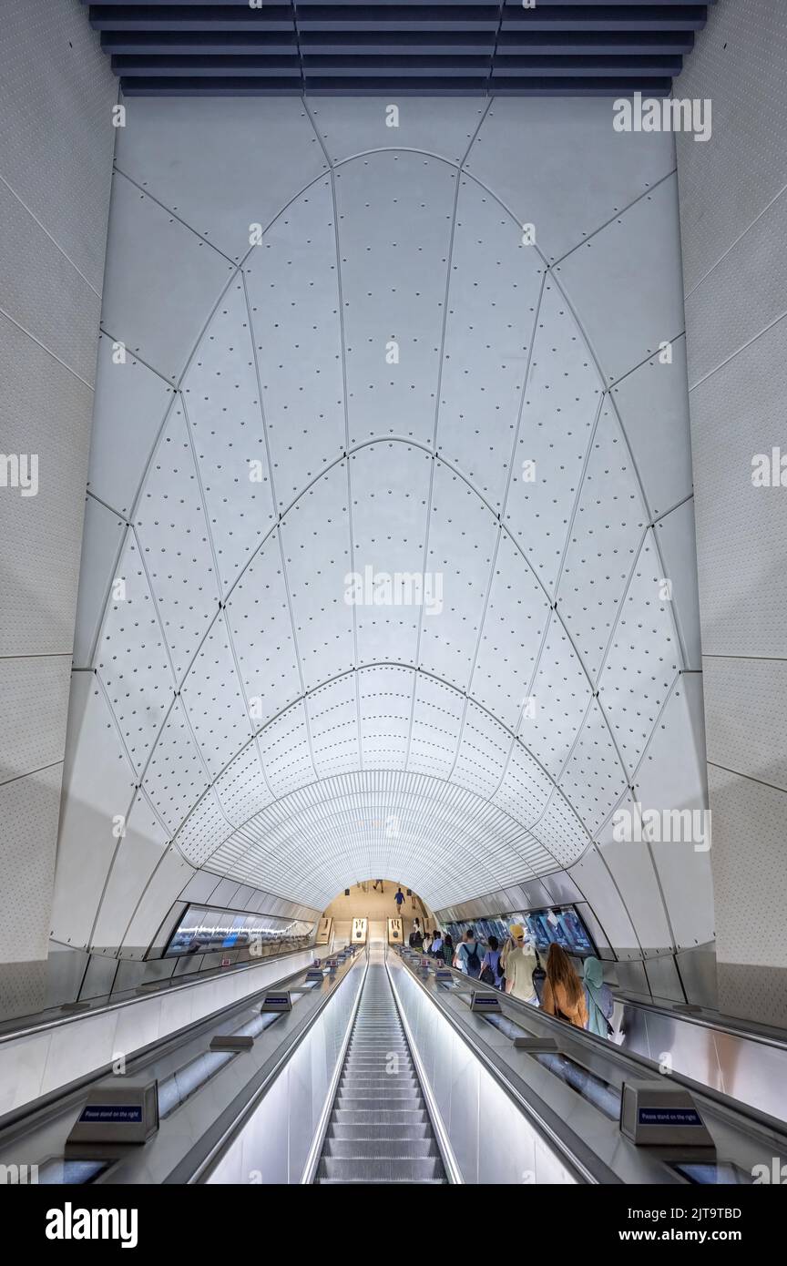 Whitechapel - Elizabeth Line Station Stock Photo - Alamy