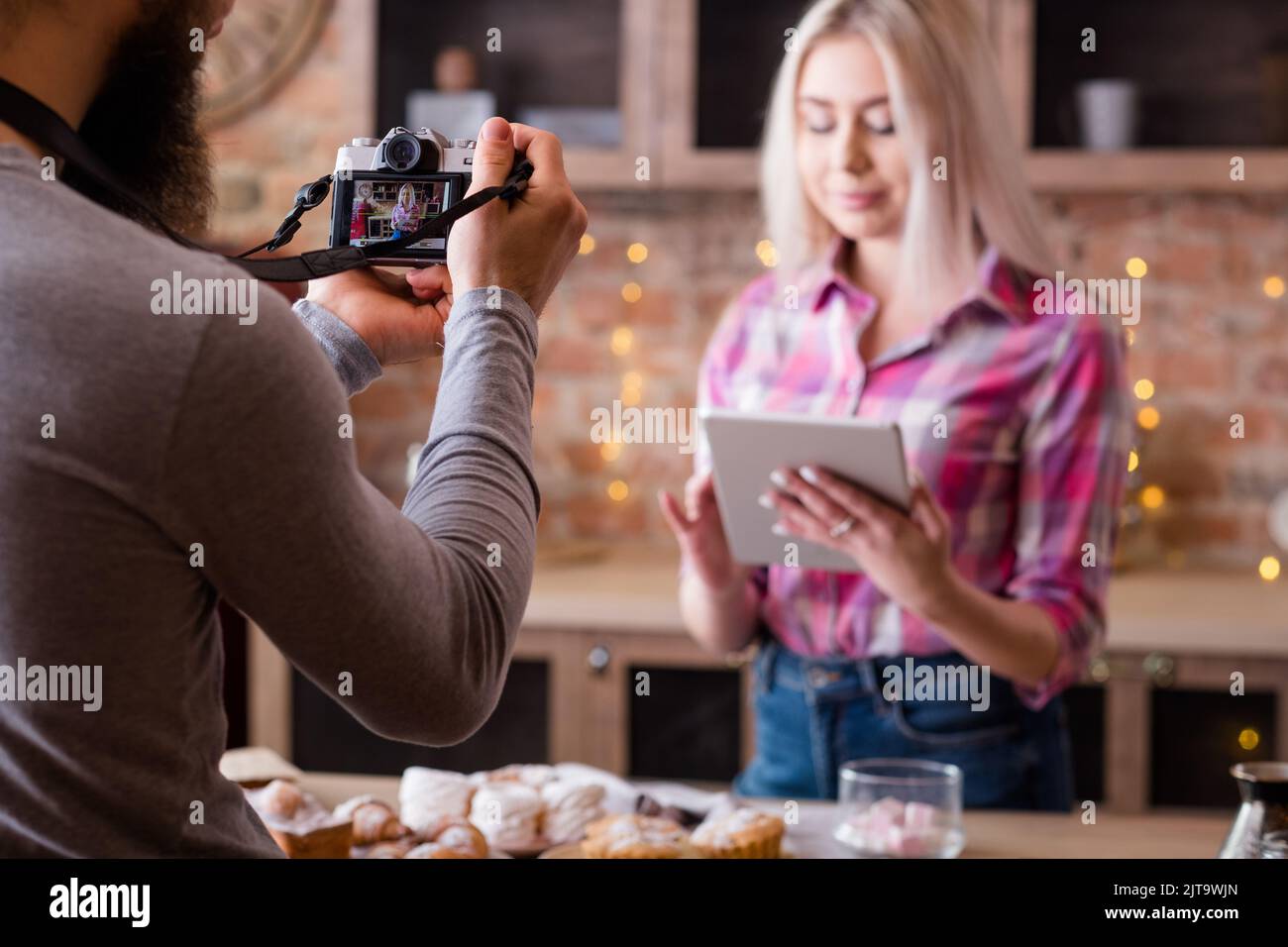 online recipe blogging woman man vlog cooking Stock Photo