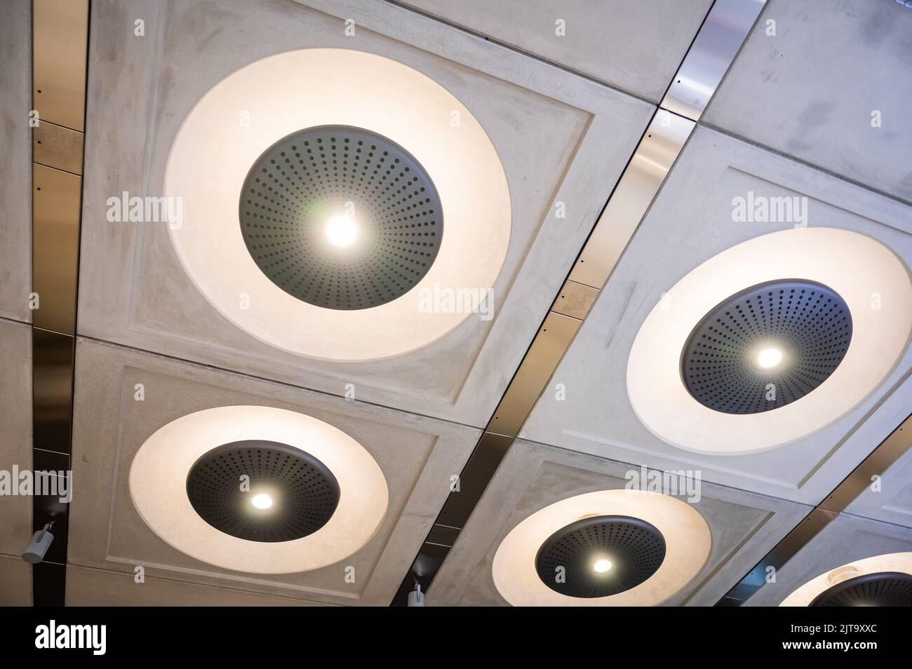 Paddington - Elizabeth Line Station, Paddington, London Stock Photo - Alamy