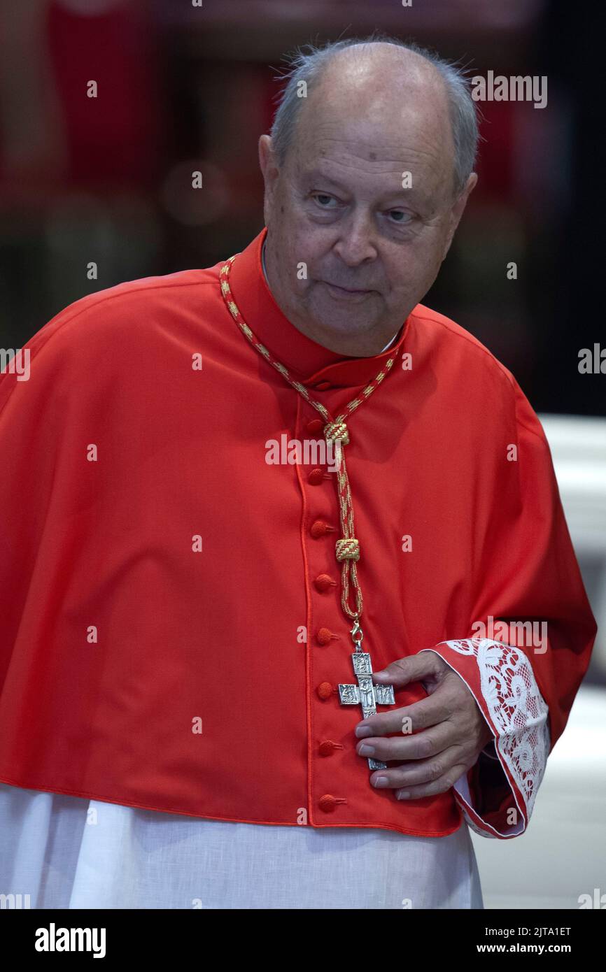 Vatican City, Vatican, 27 August 2022.  the newly elected cardinal Oscar Cantoni arrives for the  consistory ceremony in the Saint Peter's Basilica. Pope Francis creates 20 new cardinals at his eighth Consistory. Credit: Maria Grazia Picciarella/Alamy Live News Stock Photo