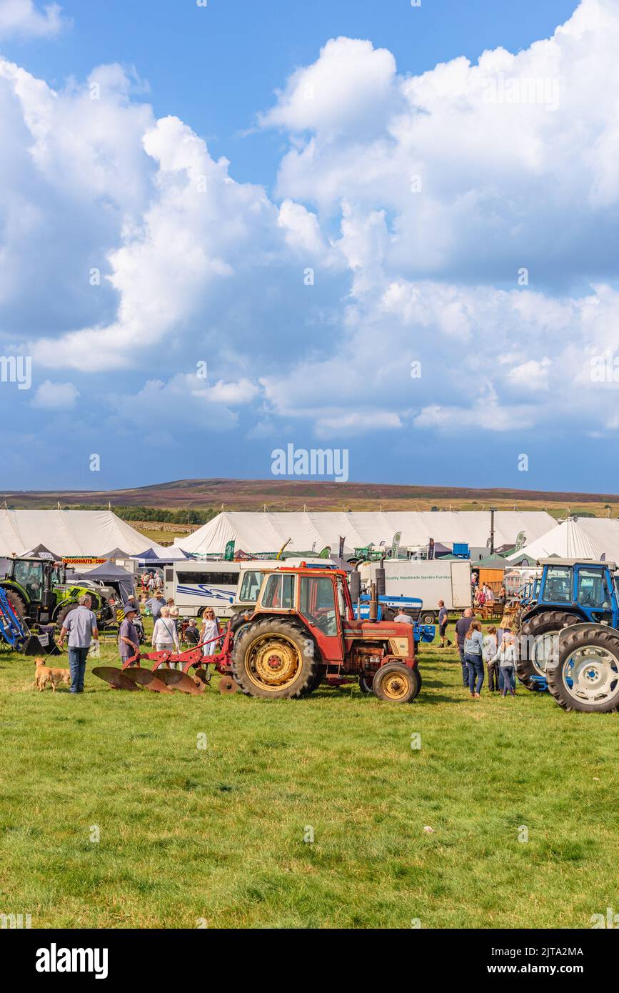 Tractors at Wensleydale Agricultural Show Stock Photo Alamy