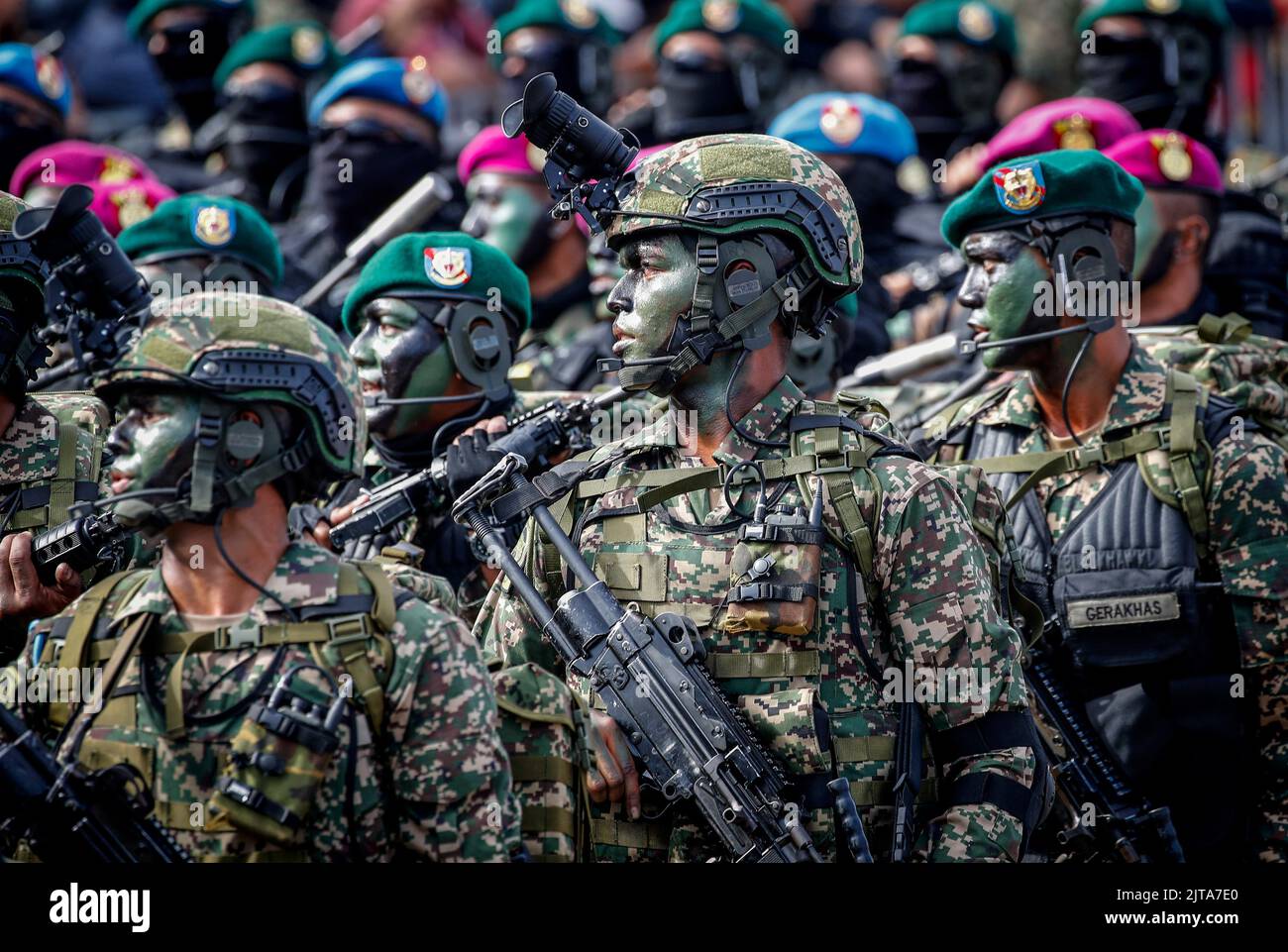 Malaysian army personnel hi-res stock photography and images - Alamy