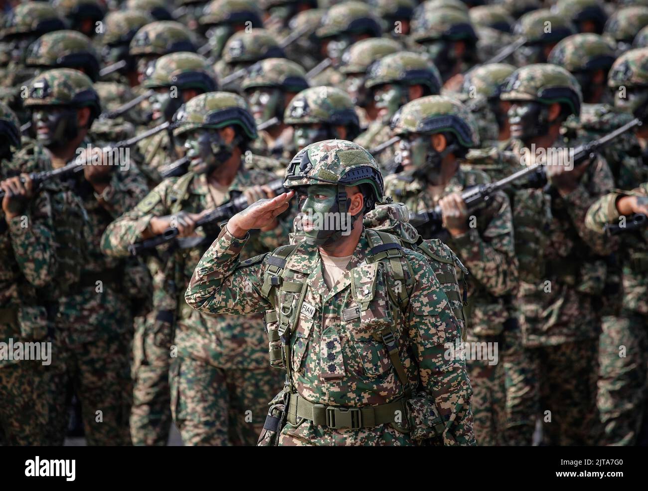 Kuala Lumpur, Malaysia. 29th Aug, 2022. Malaysian Army personnel march ...