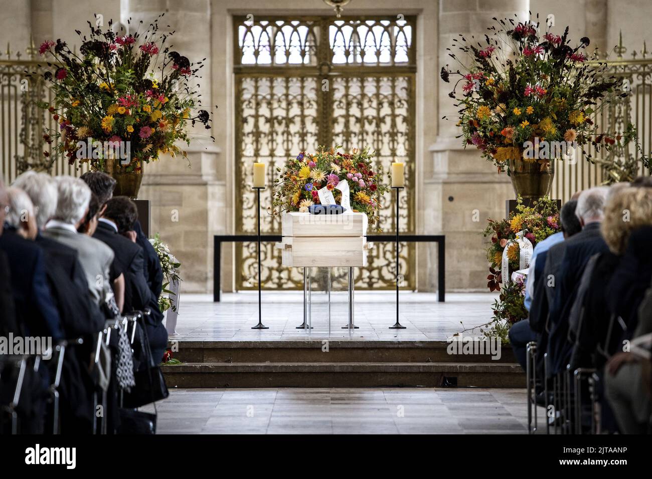 20220829 120408 ROTTERDAM The private farewell ceremony for the deceased former mayor Bram