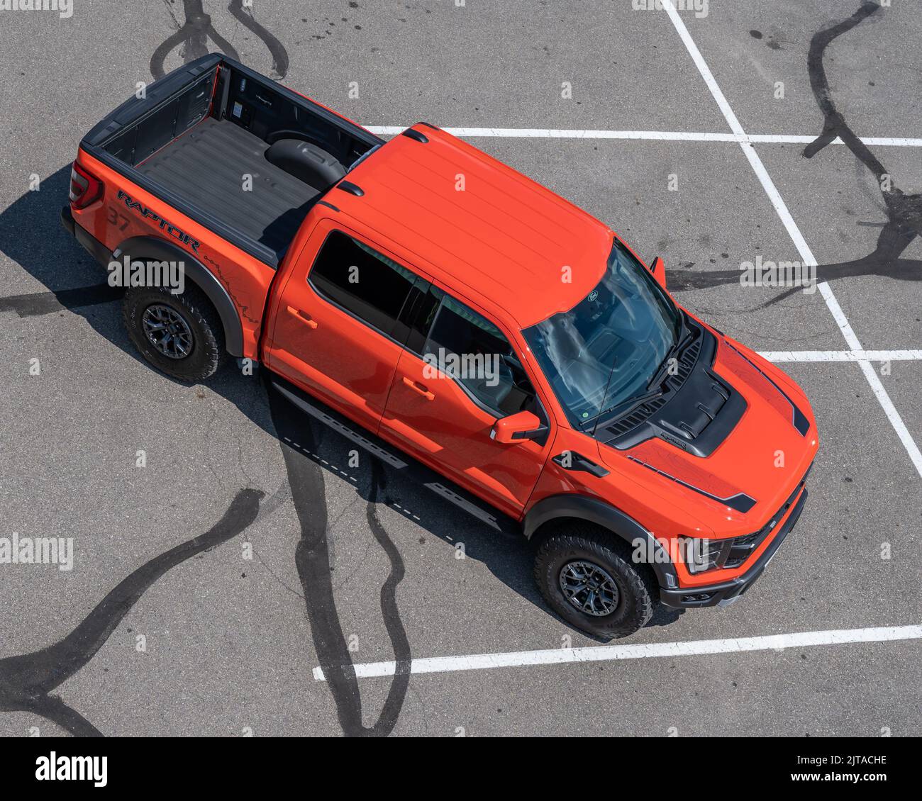 ROYAL OAK, MI/USA - AUGUST 19, 2022: A 2022 Ford F-150 Raptor car at the Ford exhibit on the Woodward Dream Cruise route. Stock Photo