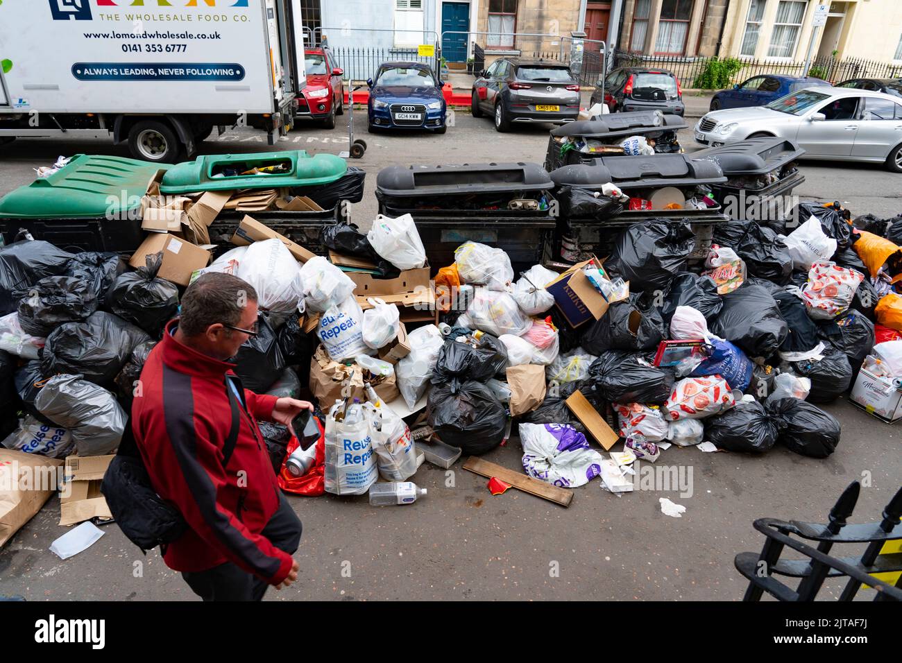 Edinburgh, Scotland, UK. 29th August 2022. Edinburgh bin men strike in