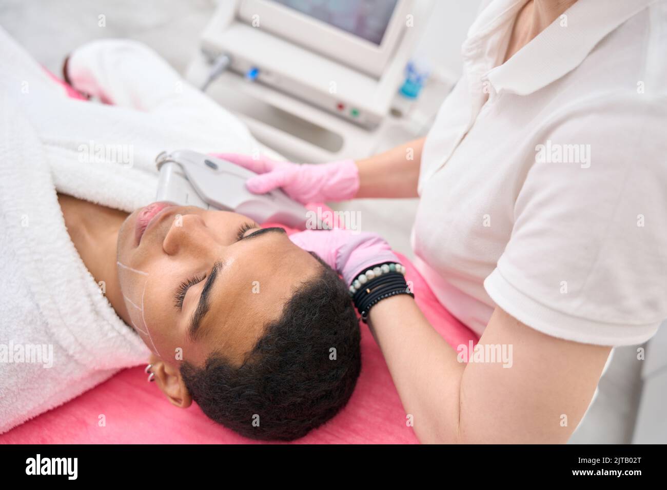 Ultrasound skin tightening hi-res stock photography and images - Alamy
