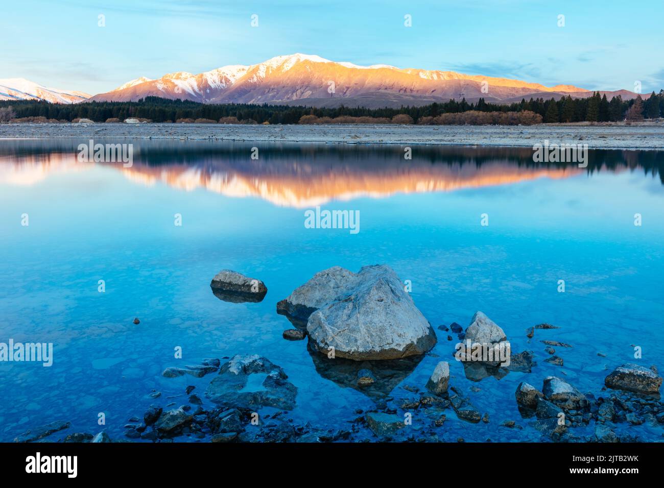 Lake Tekapo Sunset Stock Photo Alamy