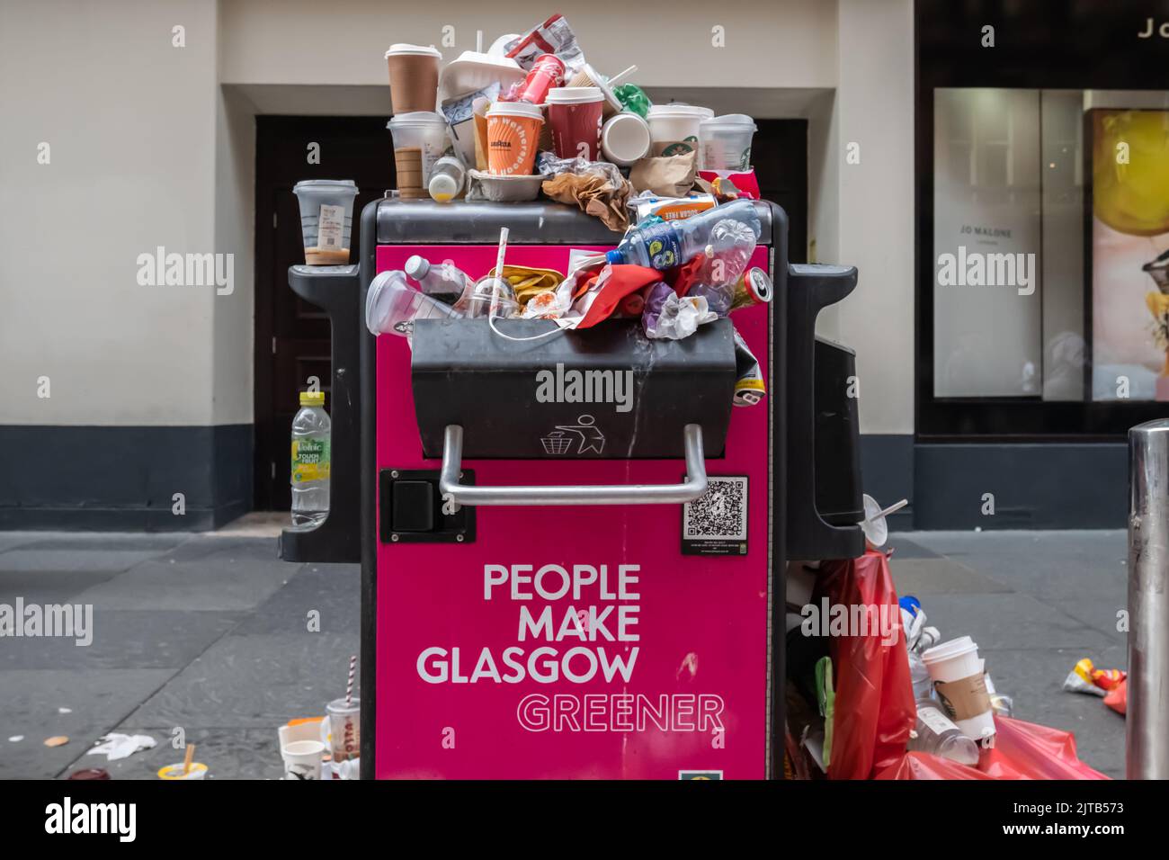 Glasgow, Scotland, UK. 29th August, 2022. Refuse Bins overflow with