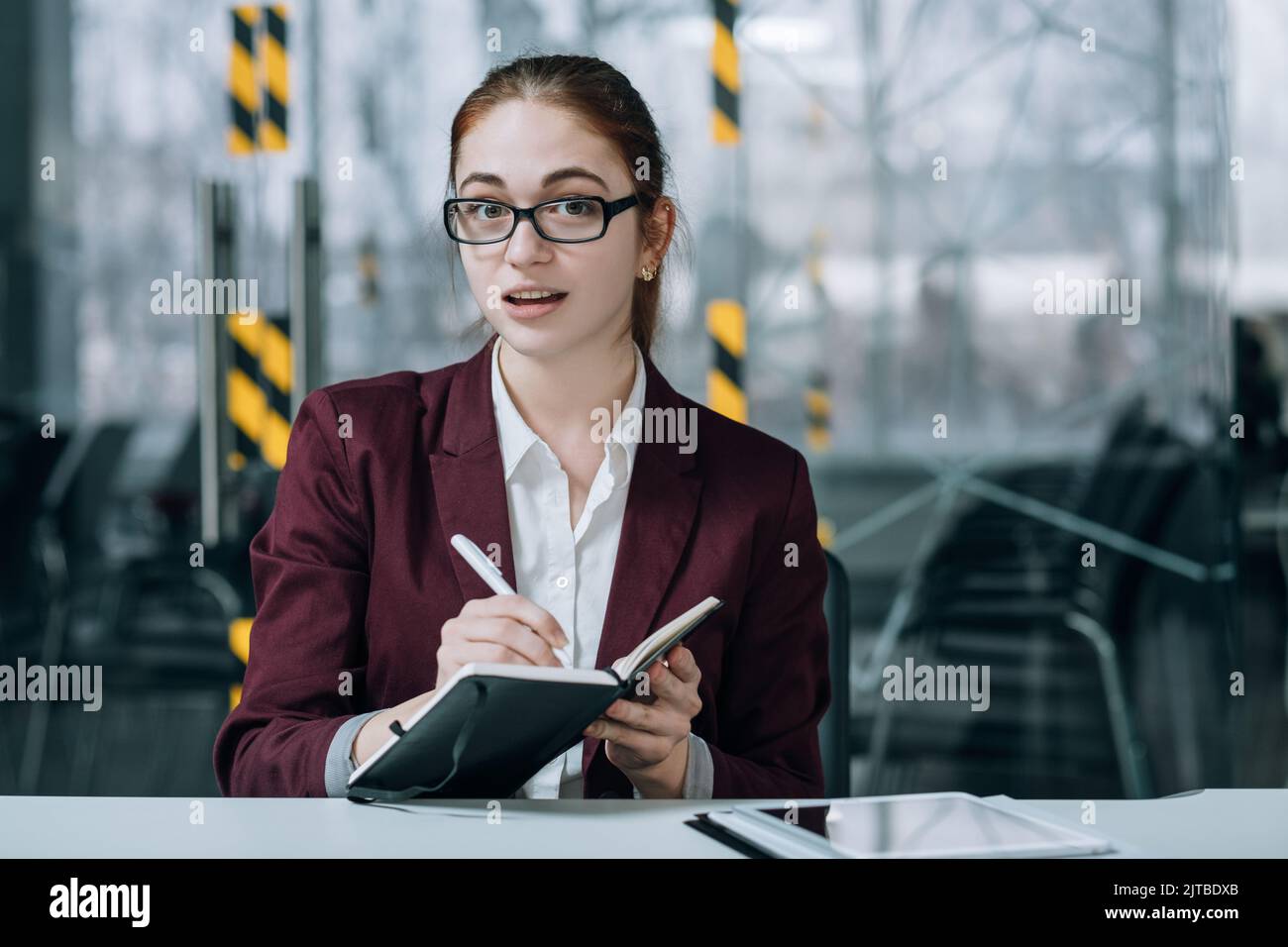 Recruiter hiring hi-res stock photography and images - Alamy