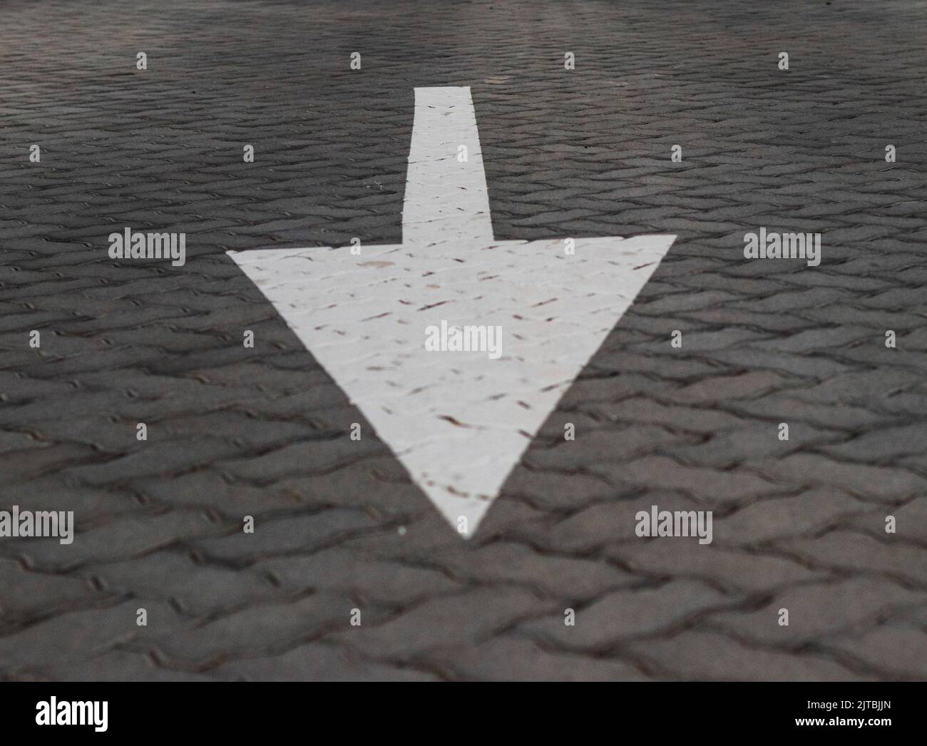 Running Direction Interlock arrow, street, road, marking, white, interlock, paint, direction ...