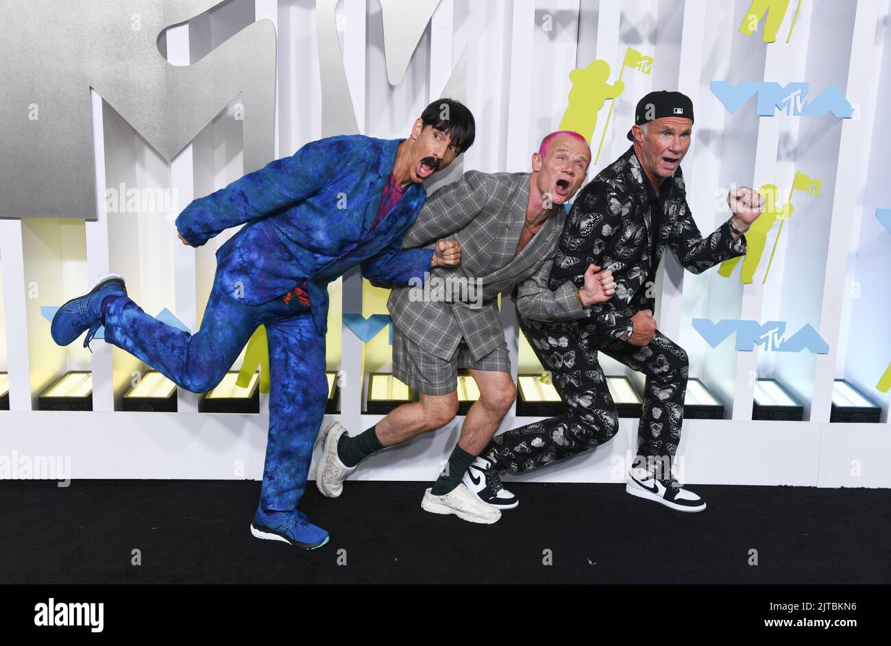 Newark, USA. 28th Aug, 2022. Anthony Kiedis, Flea and Chad Smith of Red