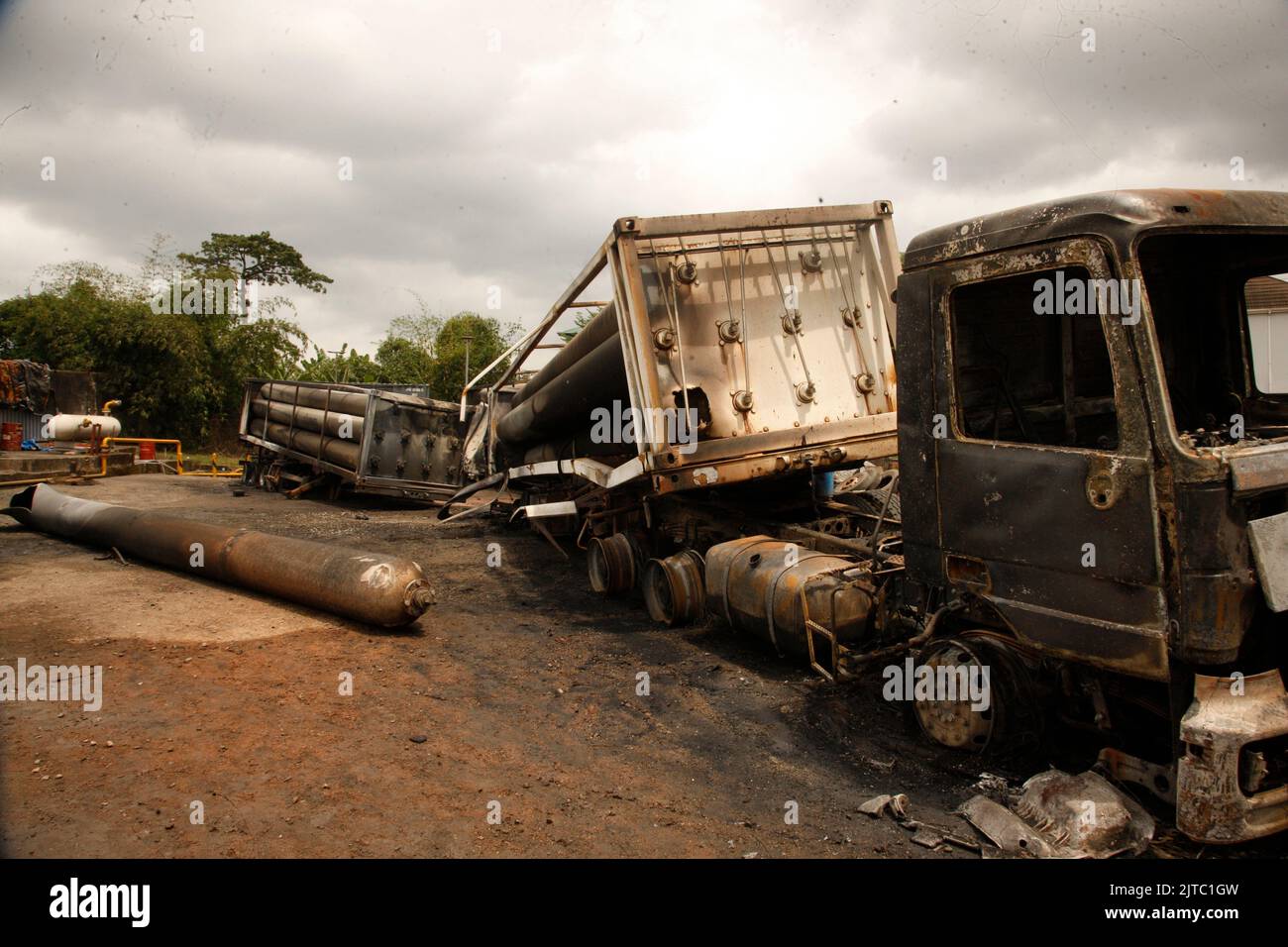 Ogun State, Nigeria. 29th August 2022. A gas explosion at a plant near the Redeemed Christian Church of God (Redemption Camp) along the Lagos-Ibadan Expressway, Ogun State, Nigeria. Stock Photo