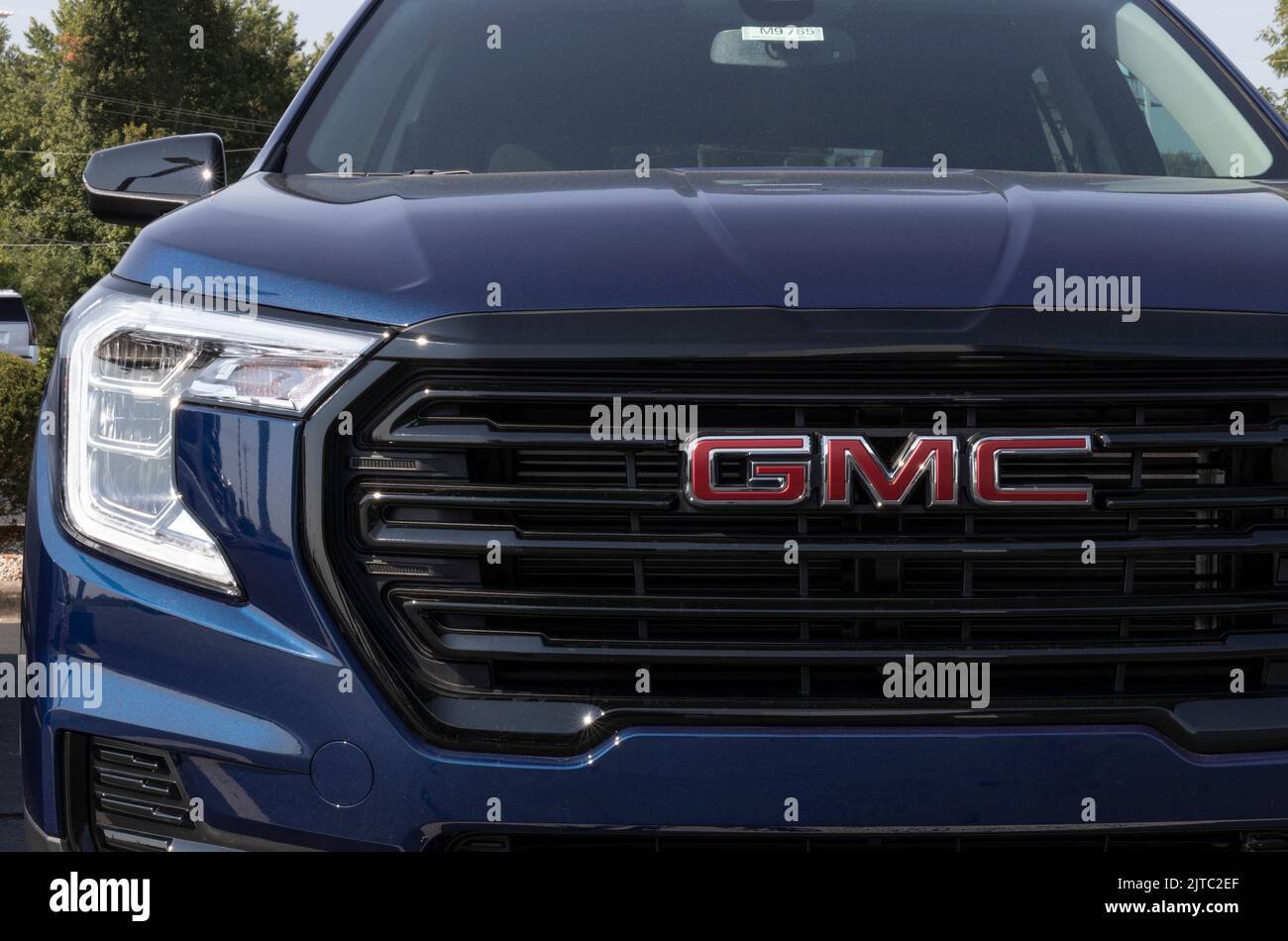 Kokomo - Circa August 2022: GMC Terrain SUV display at a dealership. GMC offers the Terrain in SLE, SLT, AT4 and Denali models. Stock Photo