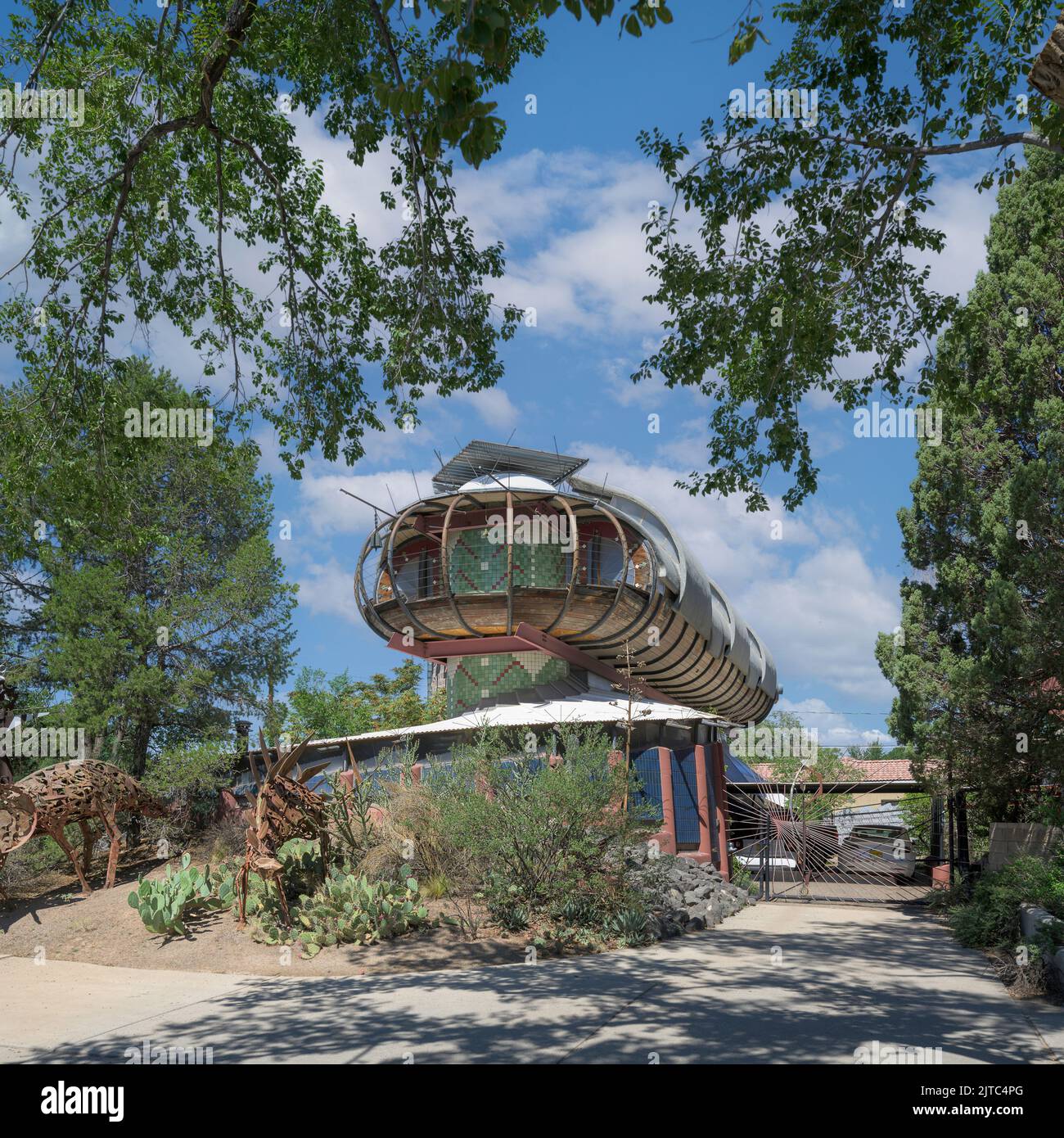 Spaceship UFO house in residential neighborhood on Monte Vista Blvd NE near downtown Albuquerque, New Mexico Stock Photo