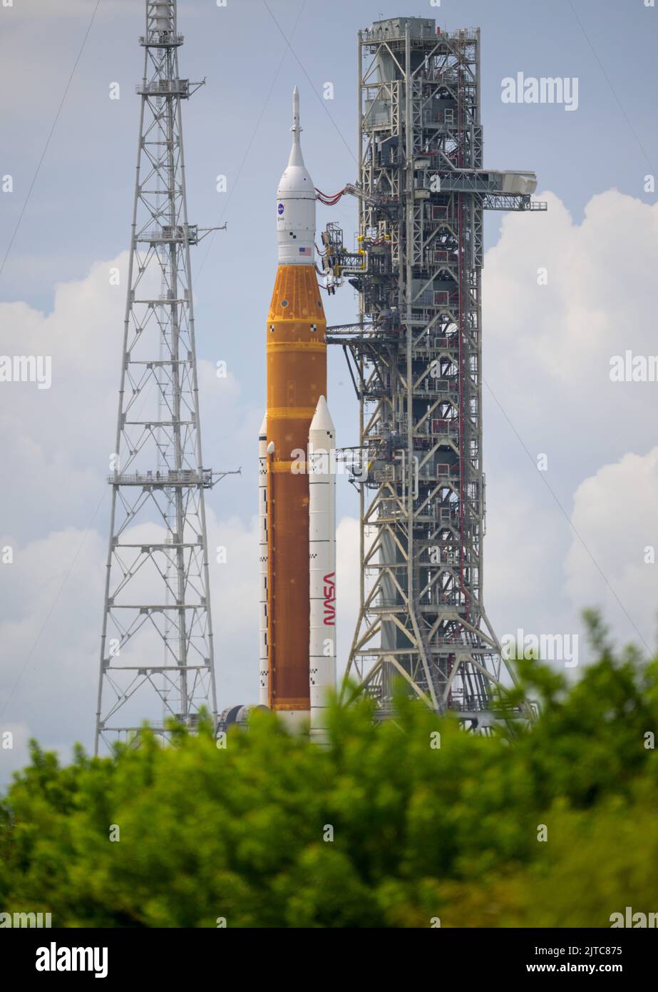 Kennedy Space Center, United States of America. 28 August, 2022. The NASA Space Launch System rocket with the Orion spacecraft during preflight on Launch Complex 39B at the Kennedy Space Center, August 28, 2022, in Cape Canaveral, Florida. The countdown for the un-crewed flight test was halted after a problem with the fuel system caused an extended delay. Credit: Bill Ingalls/NASA/Alamy Live News Stock Photo