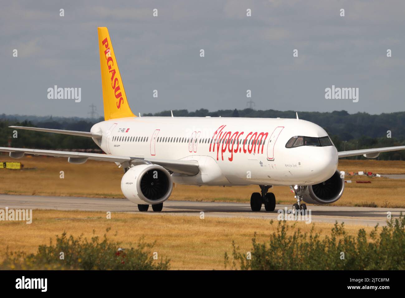 Pegasus Airways, Airbus A321 TC-RBL, arriving at London Stansted Airport, Essex, UK Stock Photo
