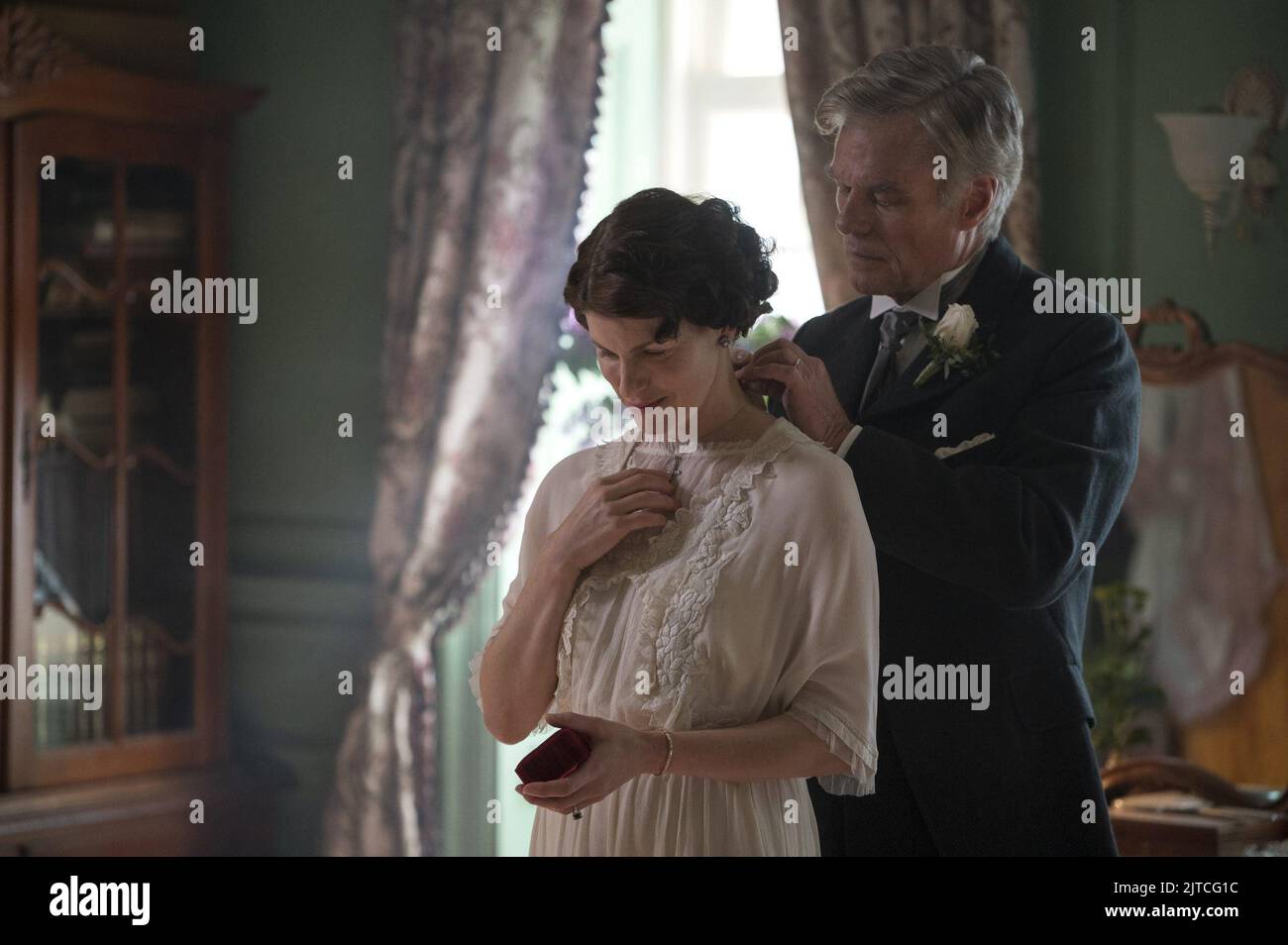 FLOWERS IN THE ATTIC THE ORIGIN, from left Jemima Rooper, Harry