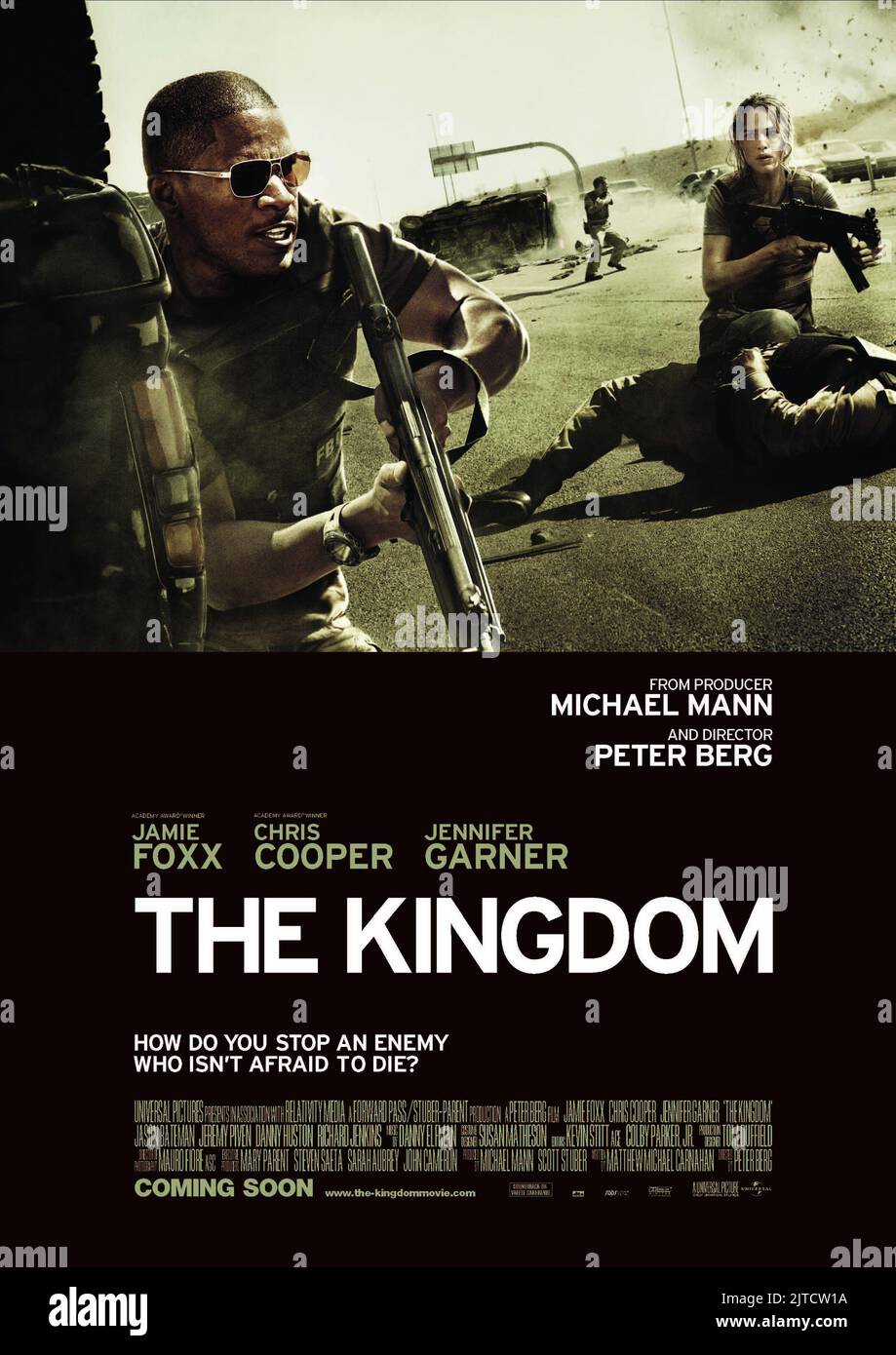 JAMIE FOXX, JENNIFER GARNER POSTER, THE KINGDOM, 2007 Stock Photo Alamy