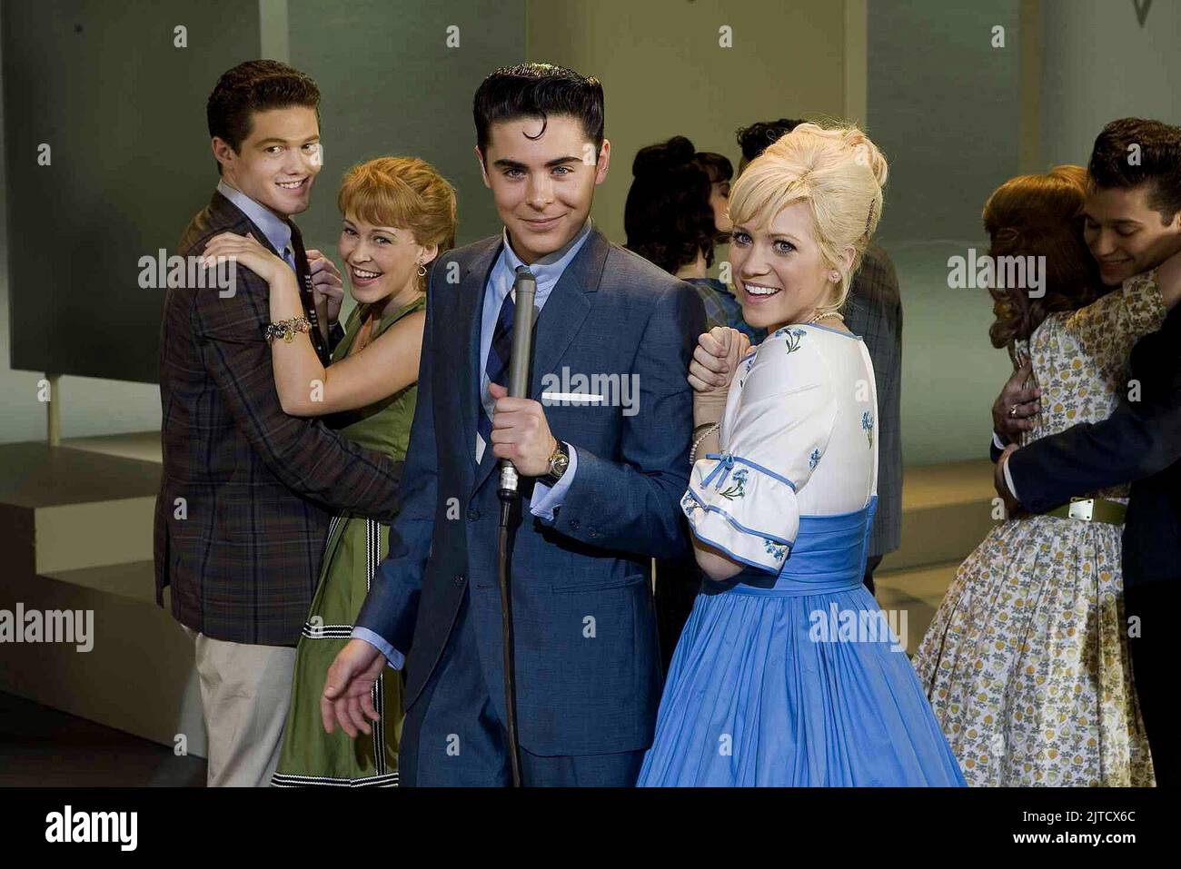 ZAC EFRON, BRITTANY SNOW, HAIRSPRAY, 2007 Stock Photo Alamy