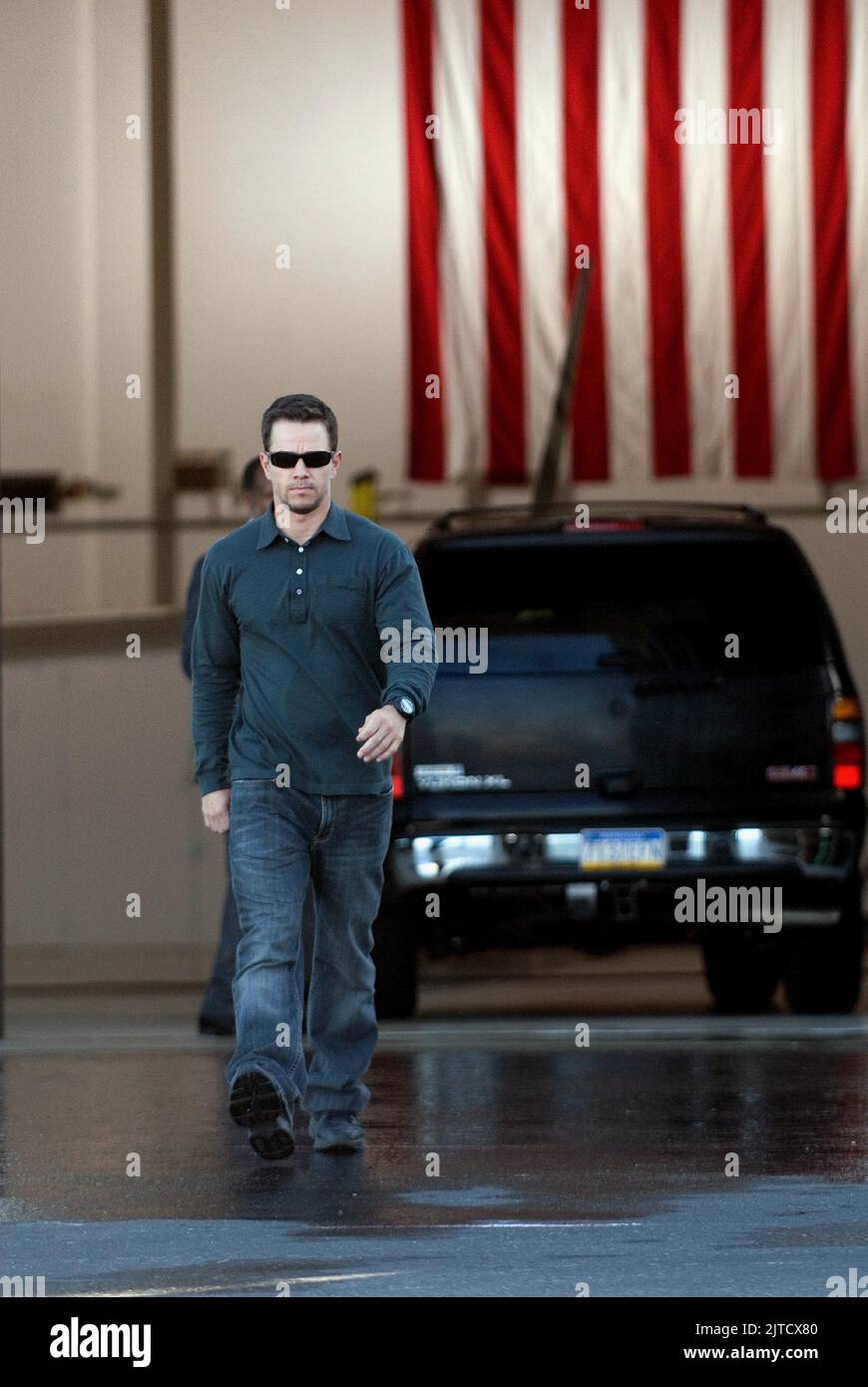 Shooter 2007 mark wahlberg hi res stock photography and images Alamy