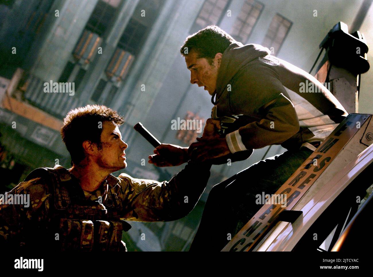 JOSH DUHAMEL, SHIA LABEOUF, TRANSFORMERS, 2007 Stock Photo Alamy