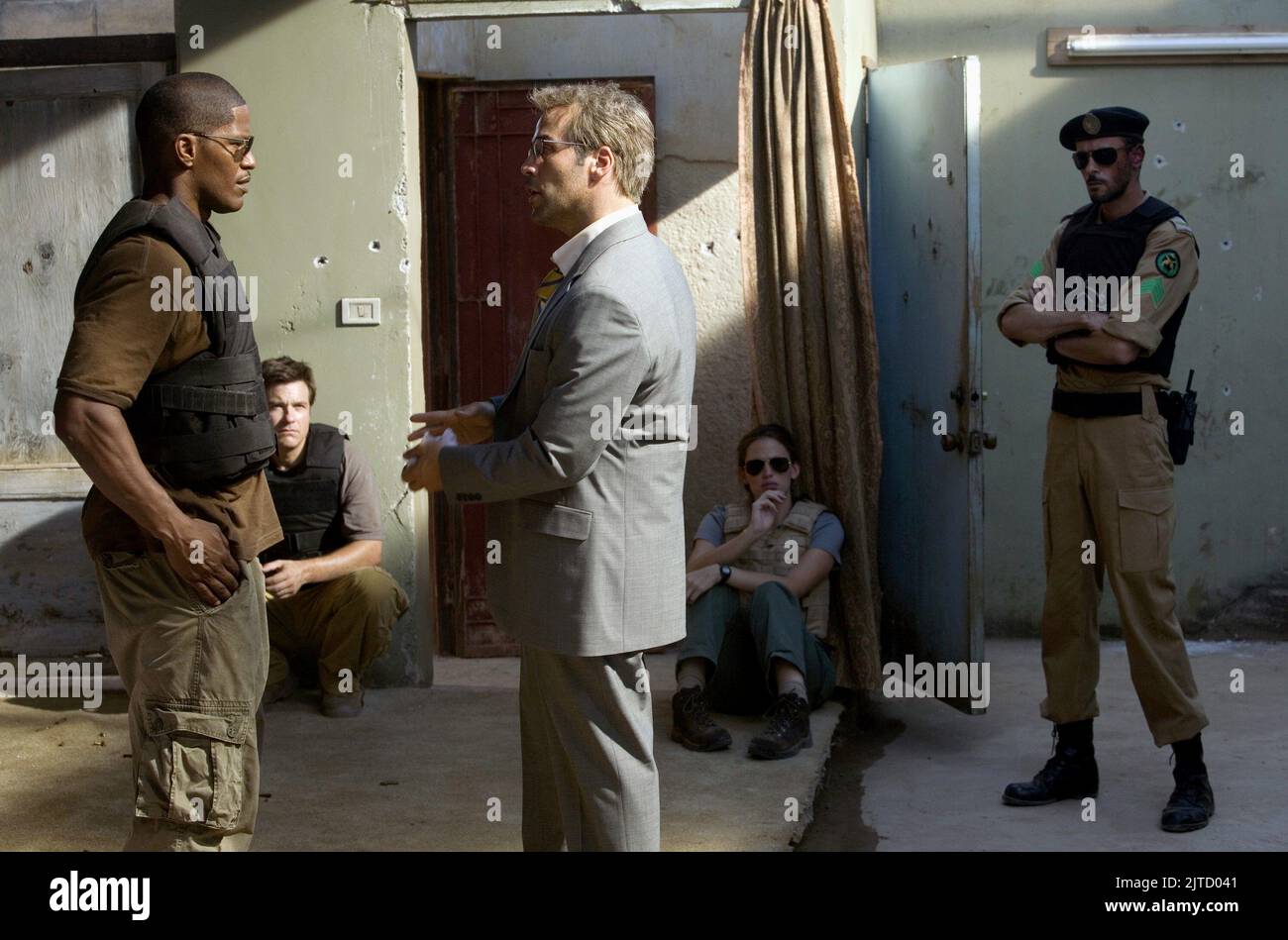 JAMIE FOXX, JASON BATEMAN, JEREMY PIVEN, JENNIFER GARNER, ALI SULIMAN, THE KINGDOM, 2007 Stock Photo