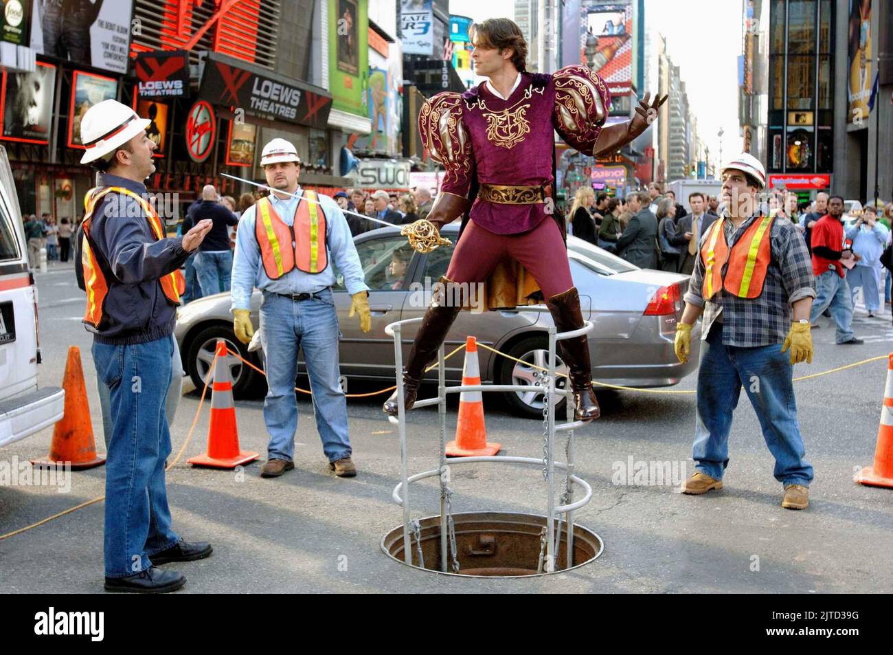 JAMES MARSDEN, ENCHANTED, 2007 Stock Photo Alamy