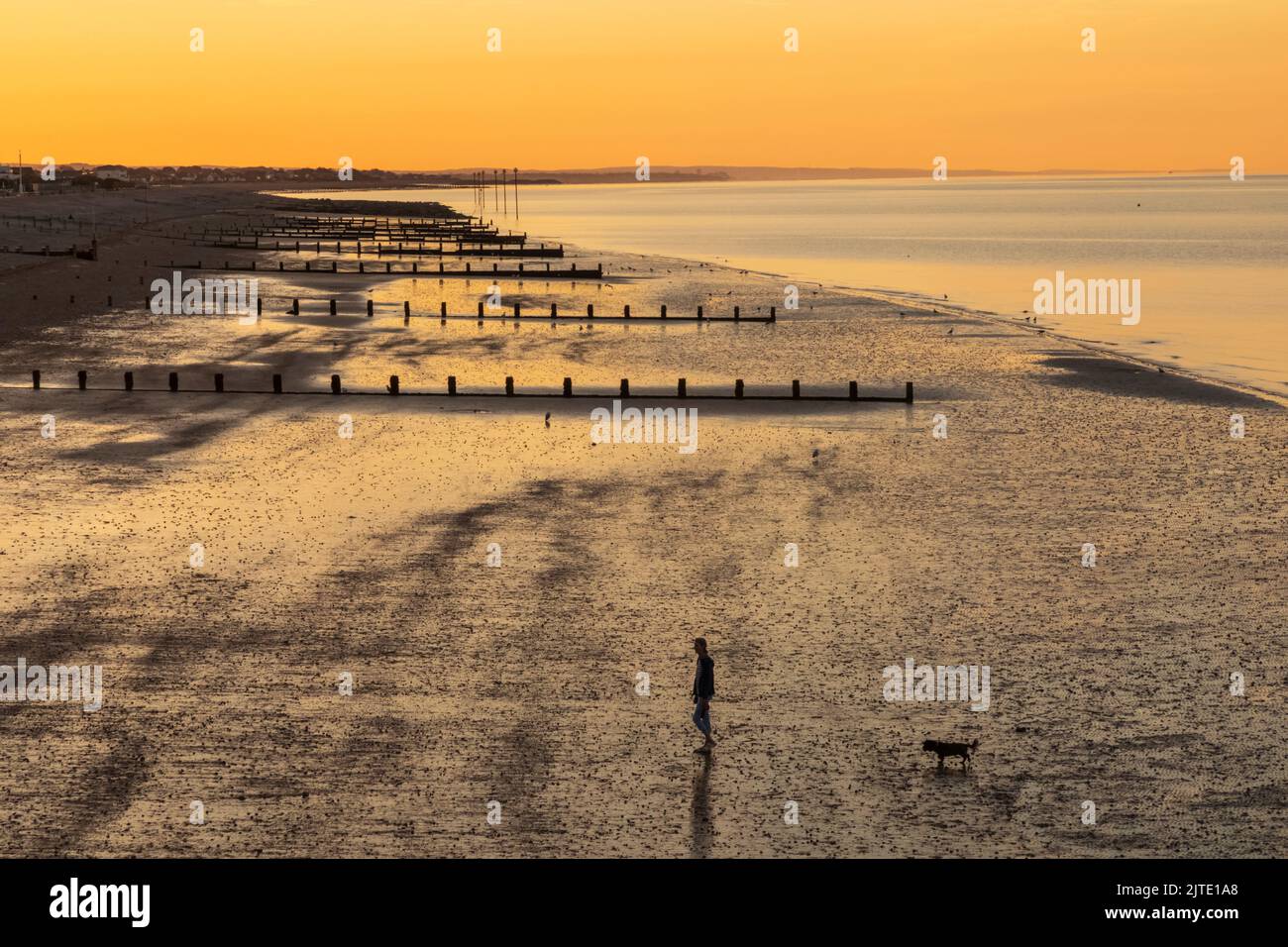 England, West Sussex, Bognor Regis, Sunrise over Bognor Regis Beach Stock Photo