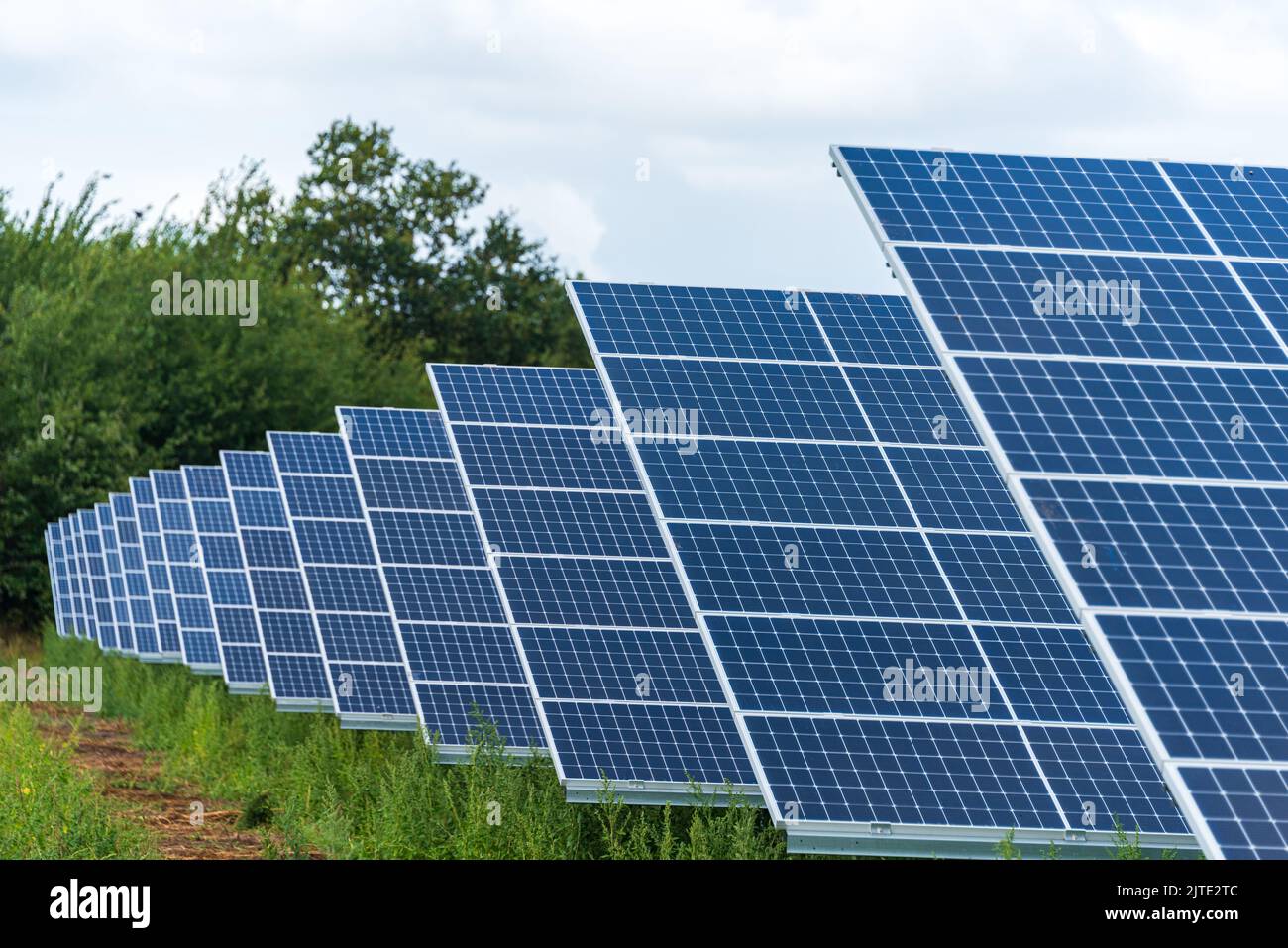 Fotovoltaikanlage zur Erzeugung von Grünem Strom  auf einem Feld in Schleswig-Holstein Stock Photo