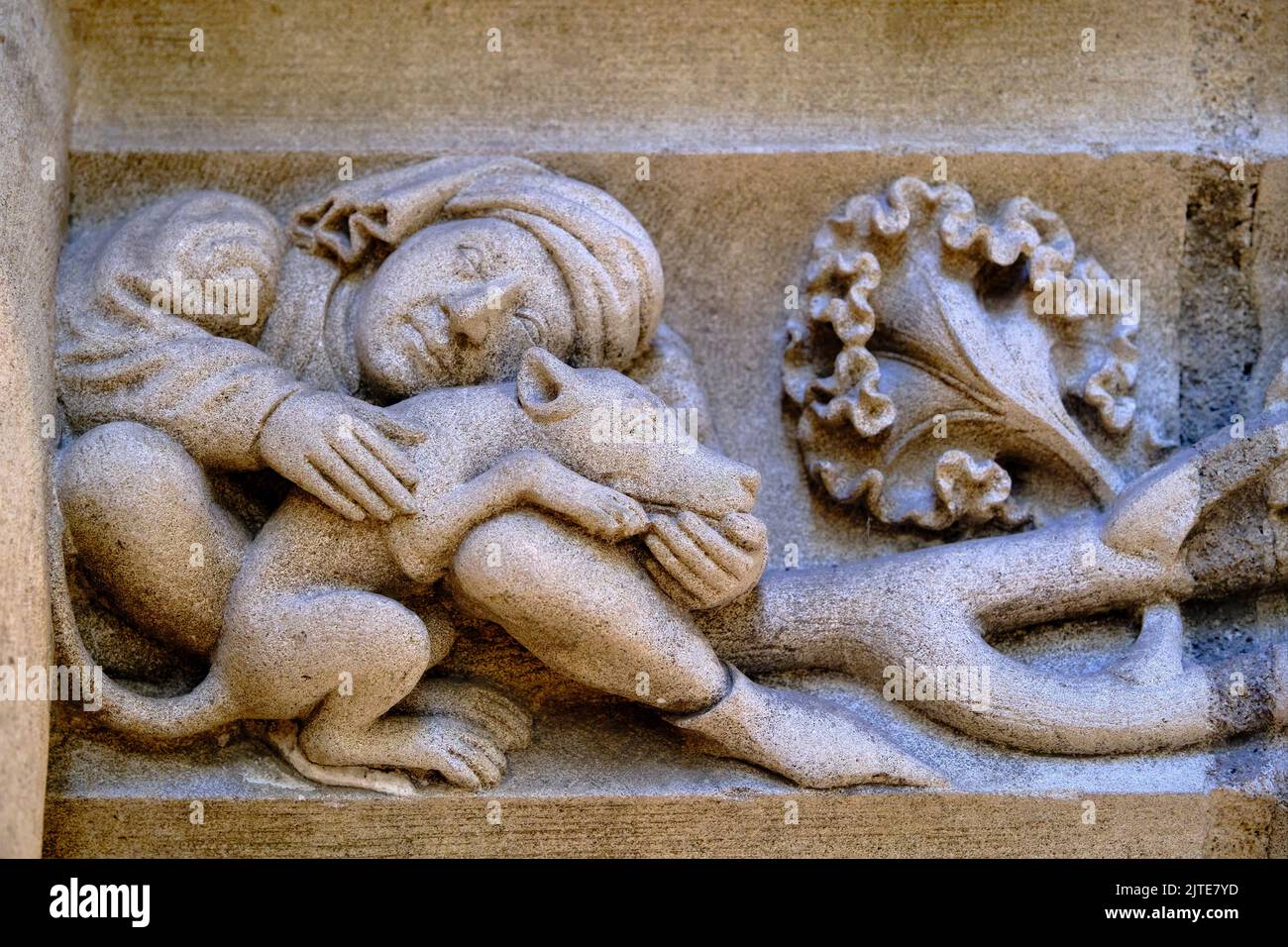 France, Cher (18), Bourges, Jaques Coeur Palace, feast room, sculptures on the fireplace Stock Photo