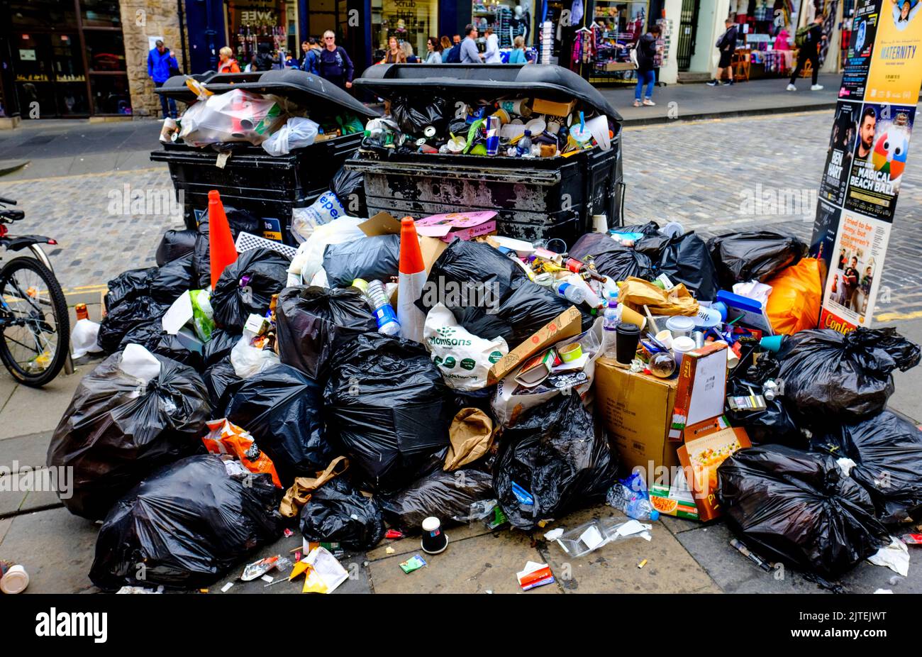 Rubbish piles up in the streets of Edinburgh, Scotland's capital city caused by a strike of the city's bin collectors. Stock Photo