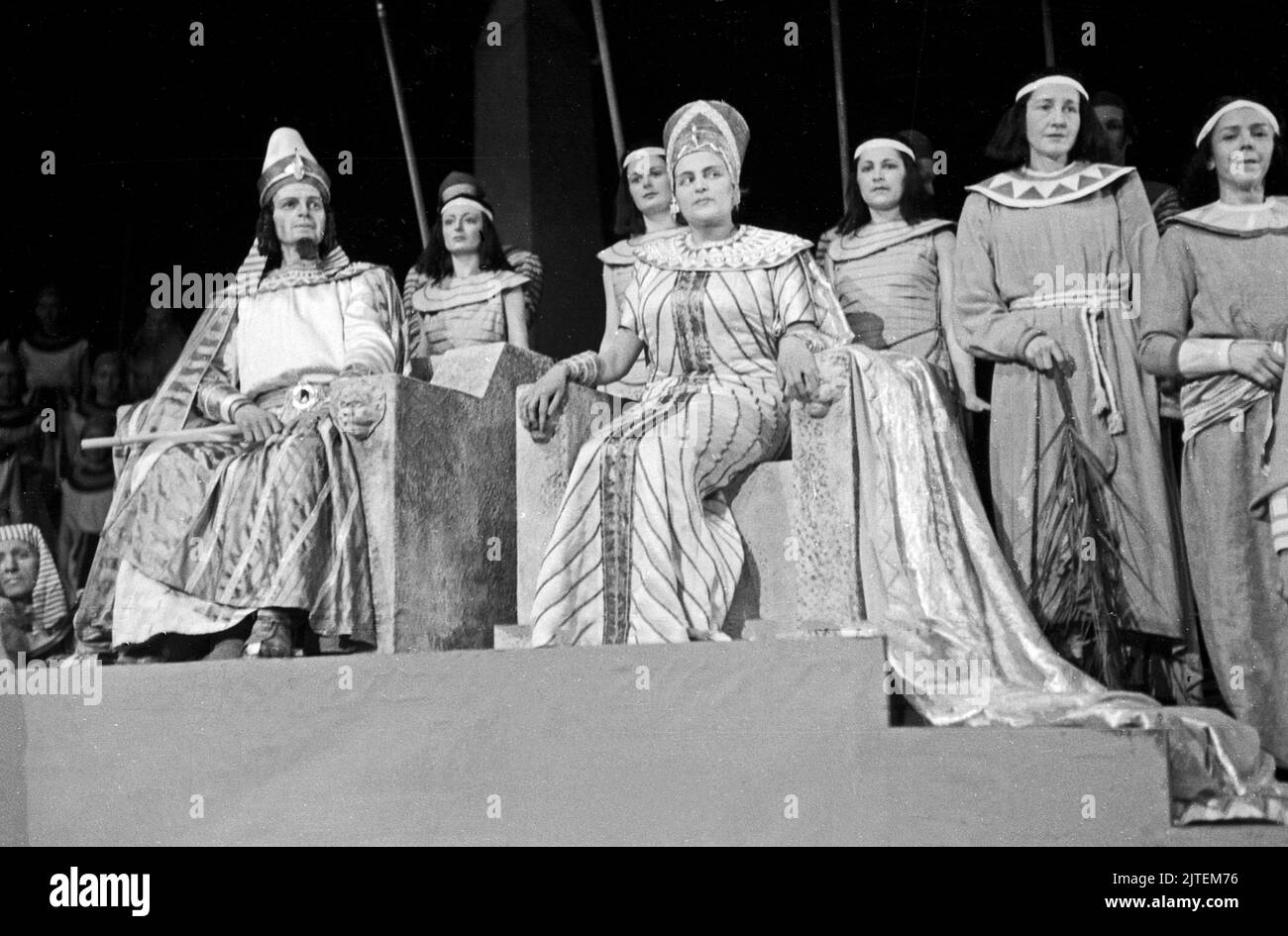 Szenenfoto aus der Neuinszenierung der Oper 'Aida' von Giuseppe Verdi in der Städtischen Oper Berlin, Deutschland 1947. Stock Photo