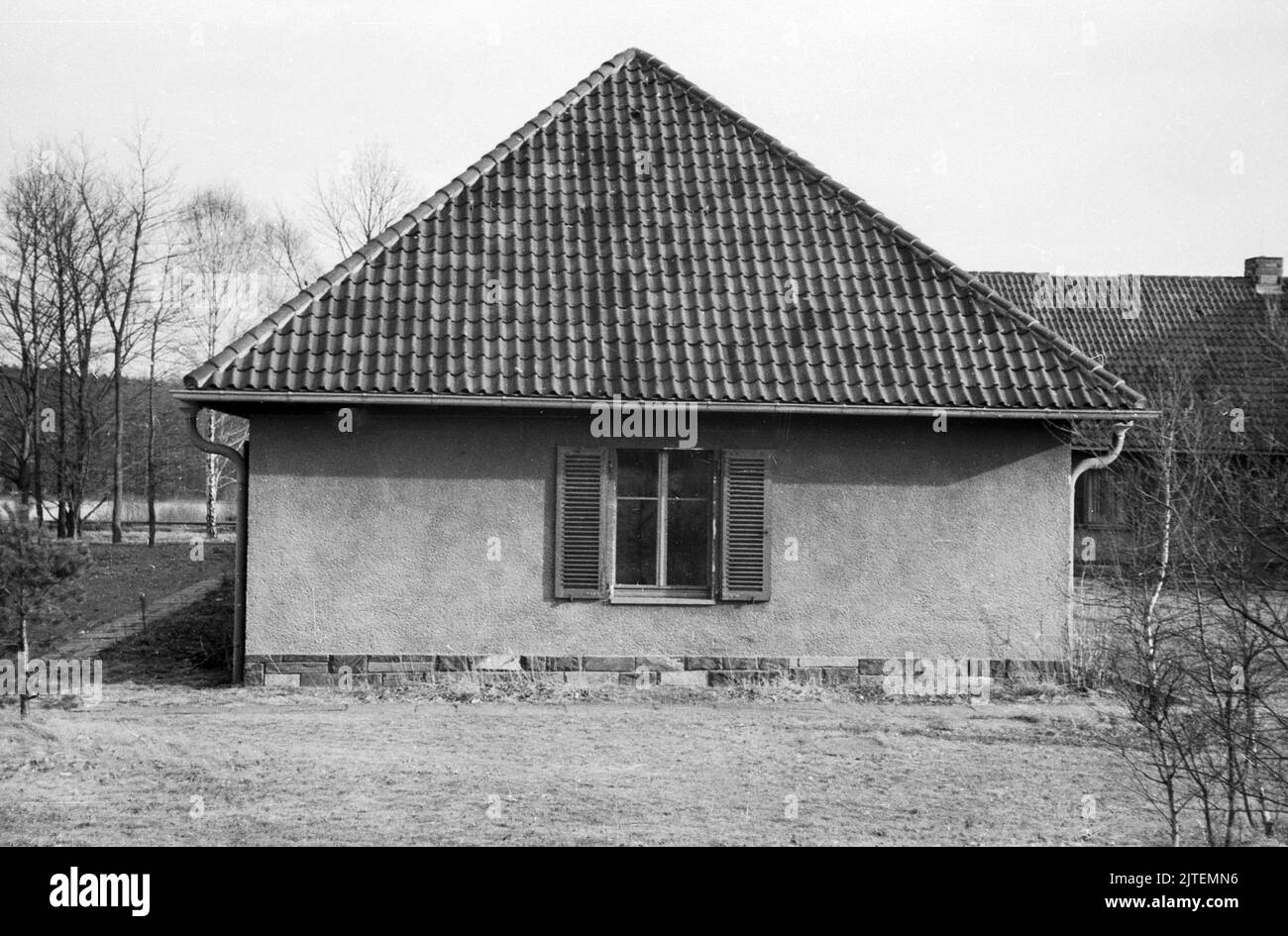 Der Landsitz und die Villa vom früheren Propagandaminister Joseph Goebbels, das Gelände Bogensee bei Wandlitz, wird nun als Hochschule der FDJ genutzt, Nähe Berlin, Deutschland 1947. Stock Photo