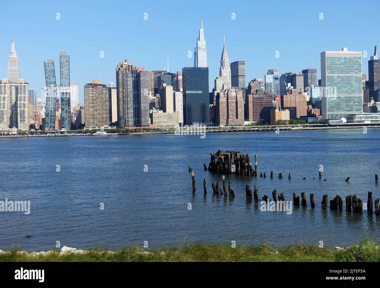 Manhattan skyline from Long Island, New York City, New York, USA Stock Photo