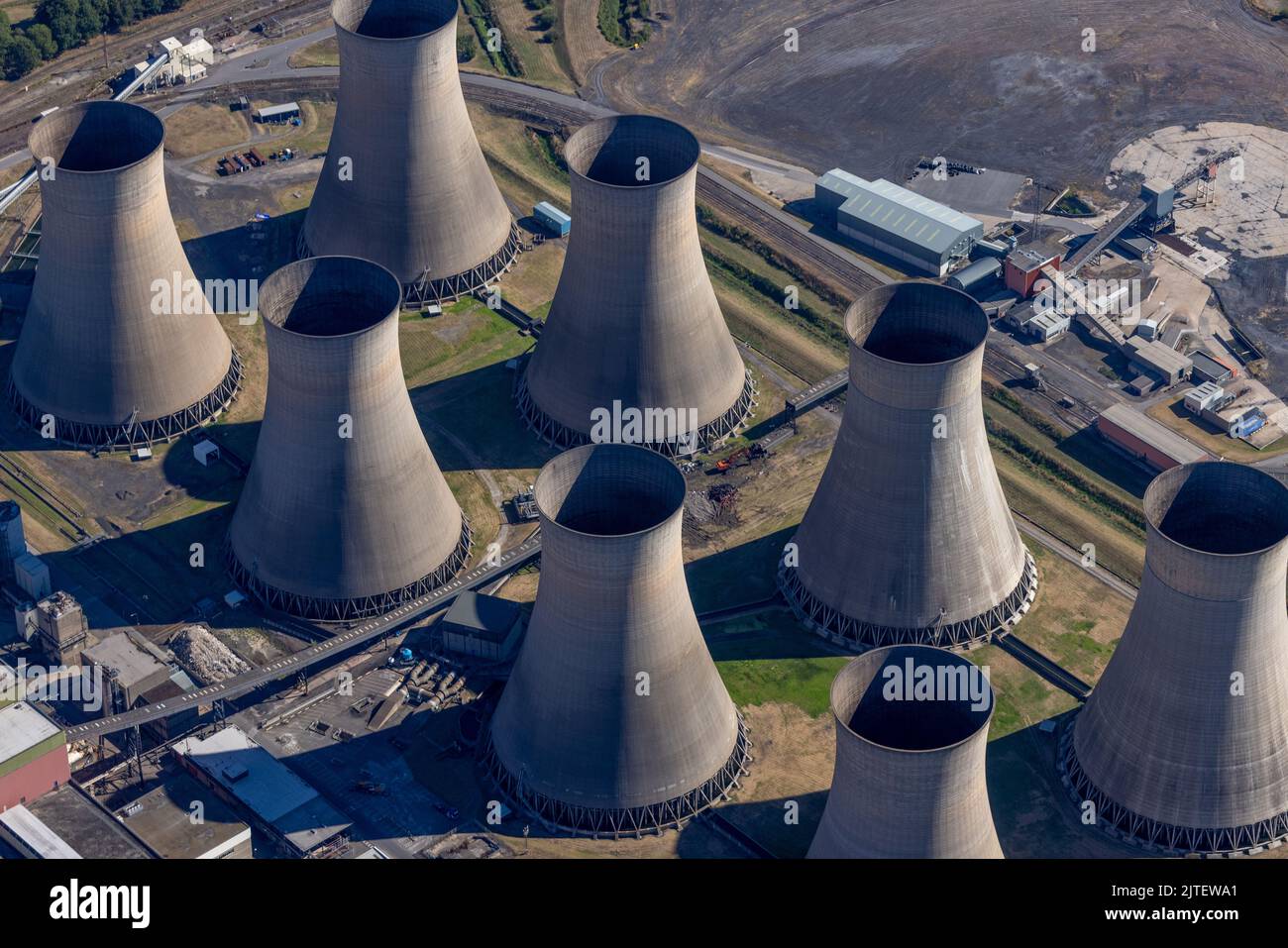 Aerial photograph of Cottam Power Station located on the banks of the river Trent, 6 miles east of Retford. Stock Photo