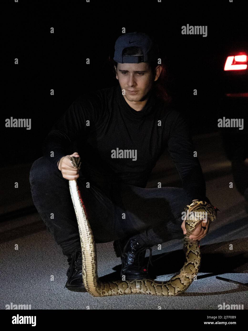 Burmese guy hi-res stock photography and images - Alamy