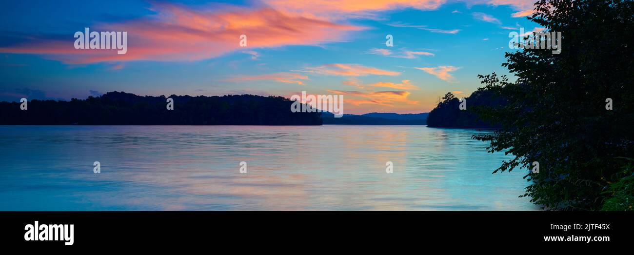 Sunset on Lake Chatuge at Jackrabbit Mountain Recreation Area, NC Stock