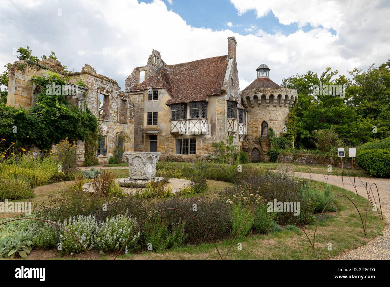 Scotney Castle and gardens, Kent. Managed by the National Trust Stock Photo