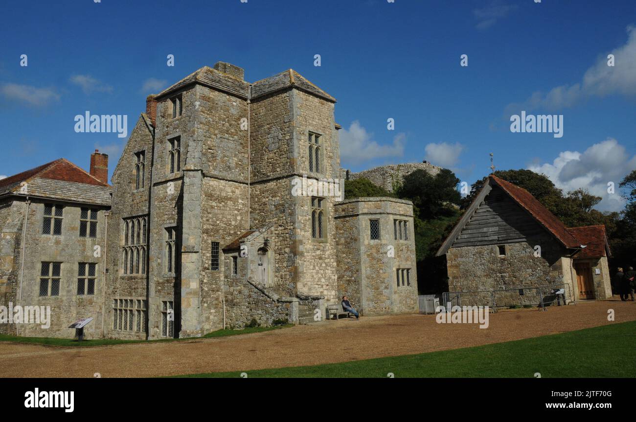 THE GREAT HALL OF CARISBROOKE CASTLE ON THE ISLE OF WIGHT WHERE KING ...