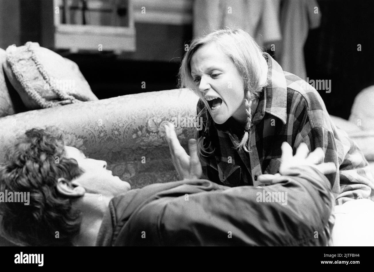 Paul McGann (Frankie), Miranda Richardson (Beth) in A LIE OF THE MIND by Sam Shepard at the Royal Court Theatre, London SW1  14/10/1987  music: Stephen Warbeck  design: Paul Brown  lighting: Christopher Toulmin  director: Simon Curtis Stock Photo