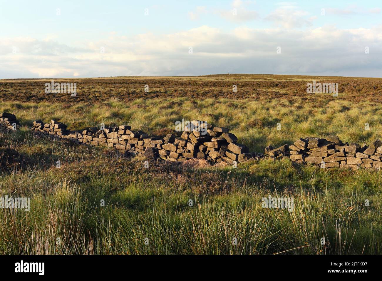 Dry stone wall Stanage Edge in the Peak District national park, Derbyshire Moorland landscape, England UK Stock Photo