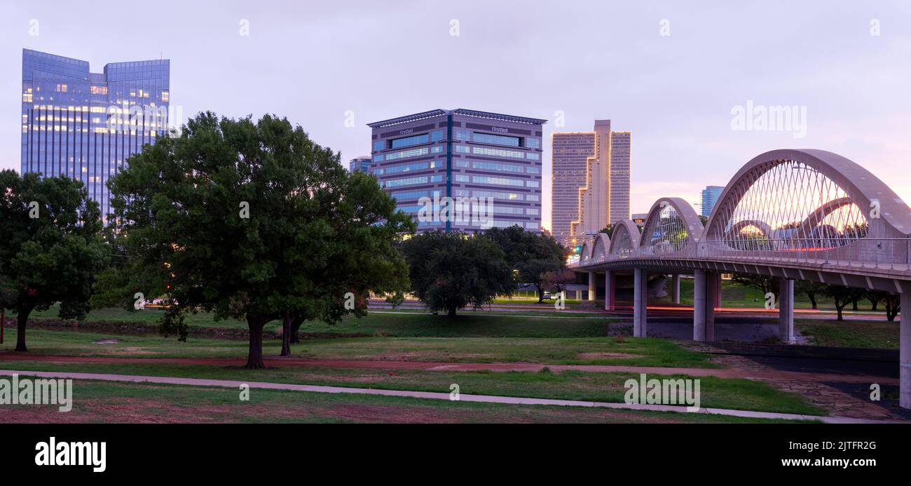 Fort worth skyline hi-res stock photography and images - Alamy