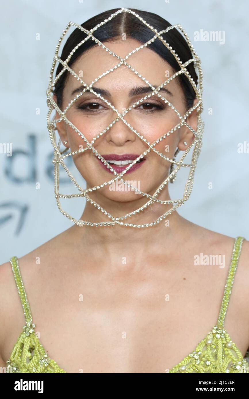 Nazanin Boniadi, The Lord of the Rings: The Rings of Power - World ...