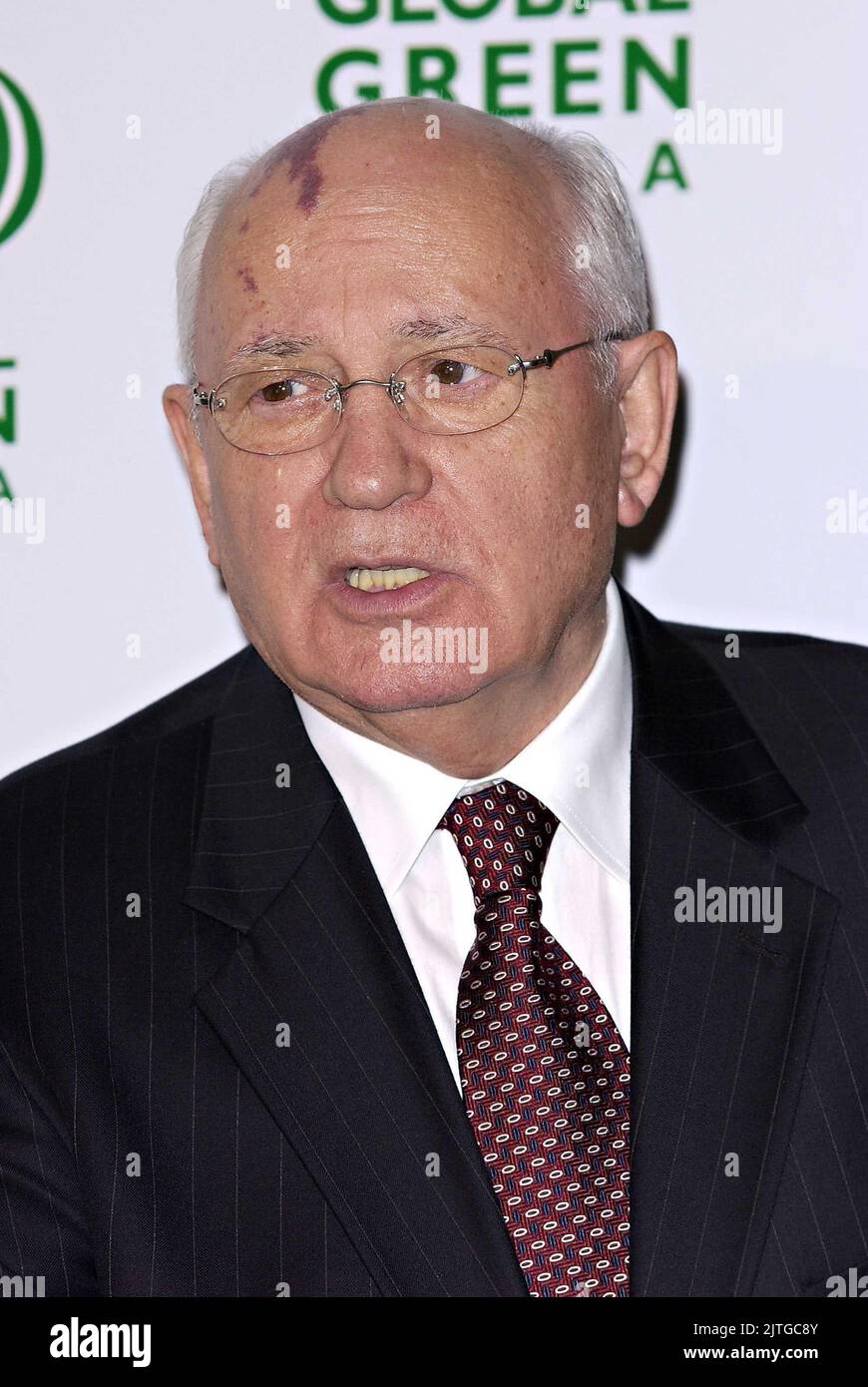 Beverly Hills, California, USA. 15th Apr, 2005. Mikhail Gorbachev. Mikhail Gorbachev and Global Green Announce Awards for Contribution to the Environment at the Beverly Hills Hotel. Photo Credit: Giulio Marcocchi/Sipa Press/0504181904 Credit: Sipa USA/Alamy Live News Stock Photo