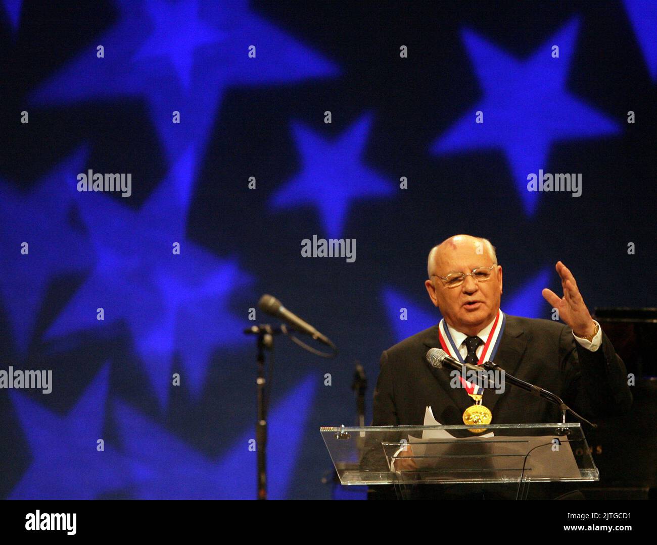Soviet leader mikhail gorbachev waves hi-res stock photography and ...