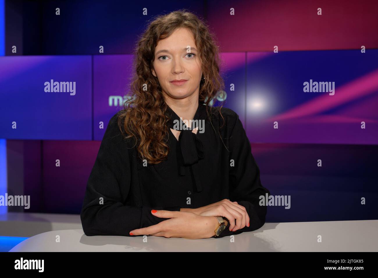 Cologne, Germany. 30th Aug, 2022. Author Anna Mayr stands in the studio of the ARD talk show 'Maischberger'. Credit: Henning Kaiser/dpa/Alamy Live News Stock Photo