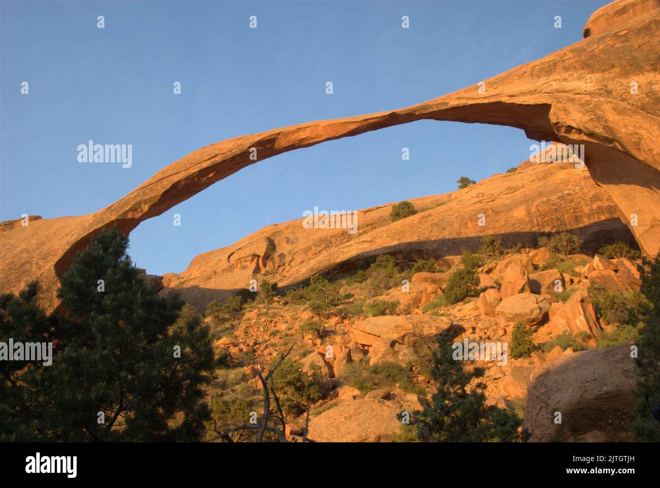 Natural stone arches hi-res stock photography and images - Alamy