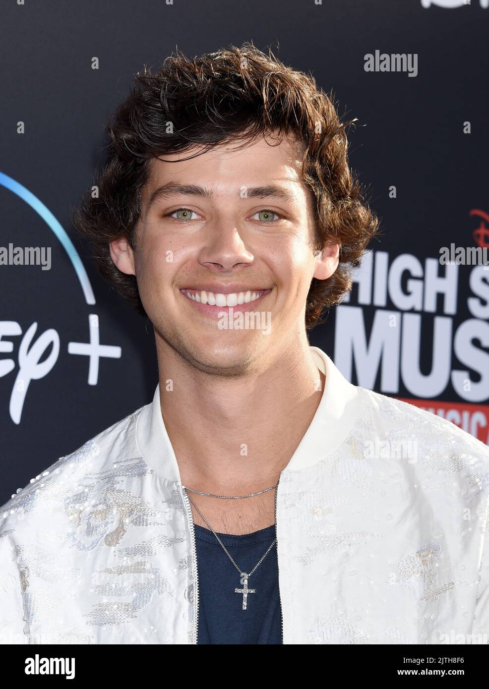 Matt arriving to the "High School Musical The Musical Series