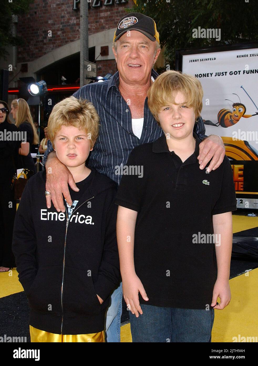 Legendary "Godfather" actor James Caan has died at the age of 82.  October 28, 2007  Westwood, Ca. James Caan with sons Jacob and James "Bee Movie" Los Angeles Premiere Held at the Mann Village Theatre © Tammie Arroyo / AFF-USA.com Stock Photo